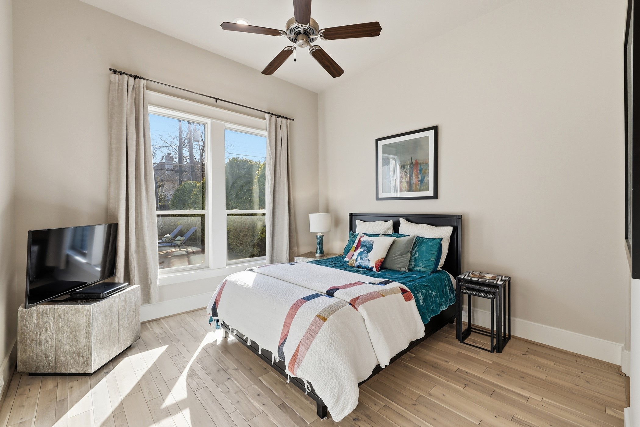 6840 Casa Loma Avenue