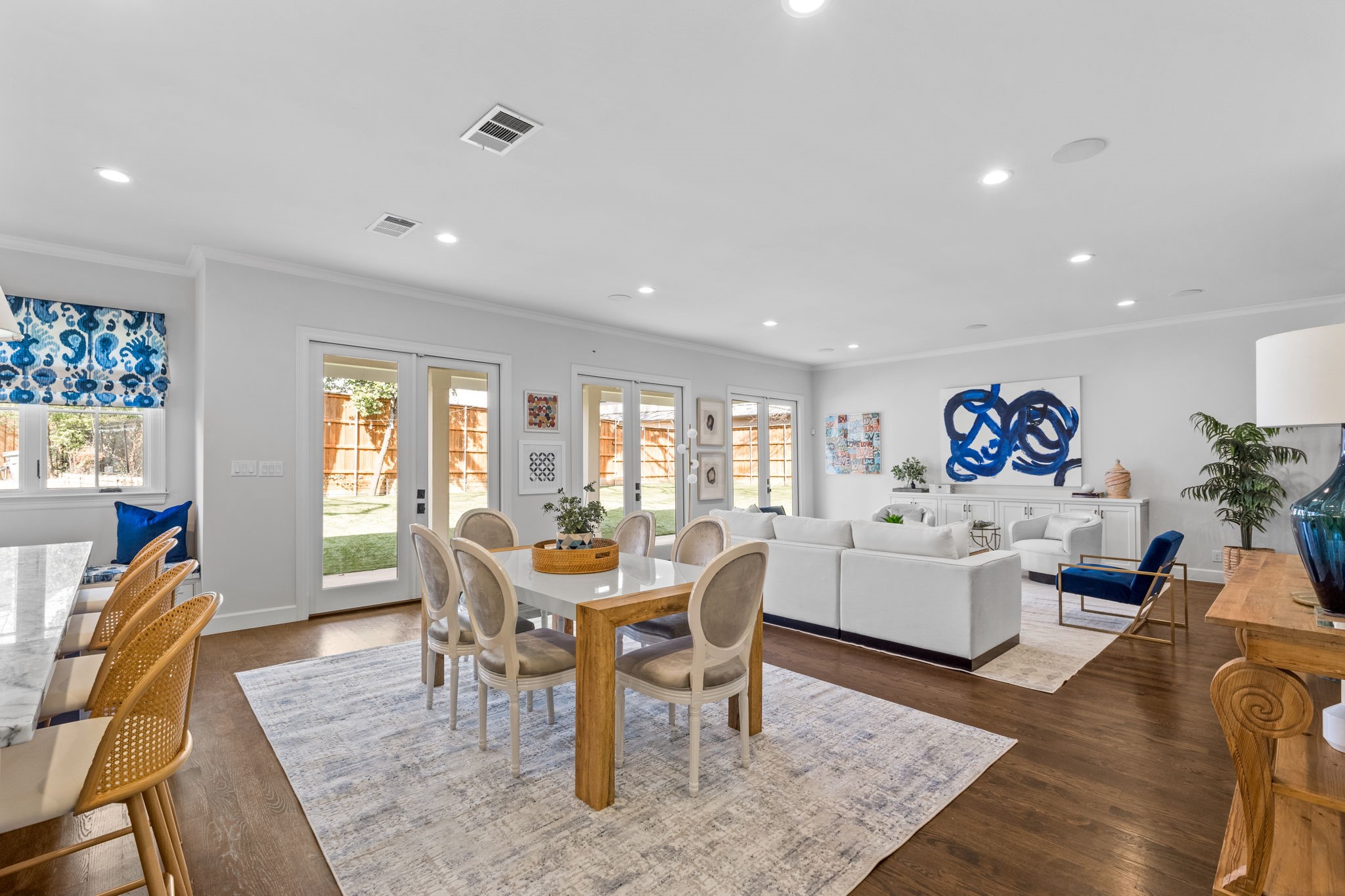 7137 Meadow Lake Avenue