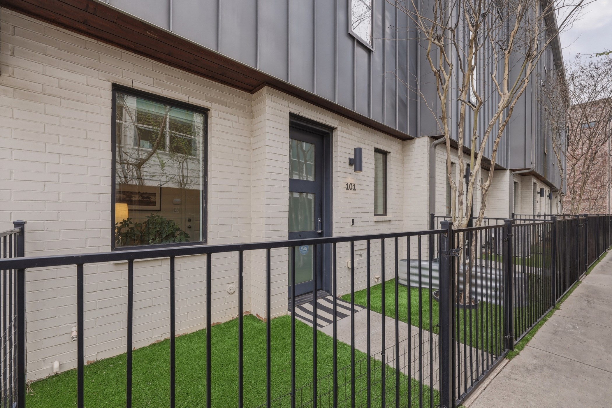 5122 Capitol Avenue 101