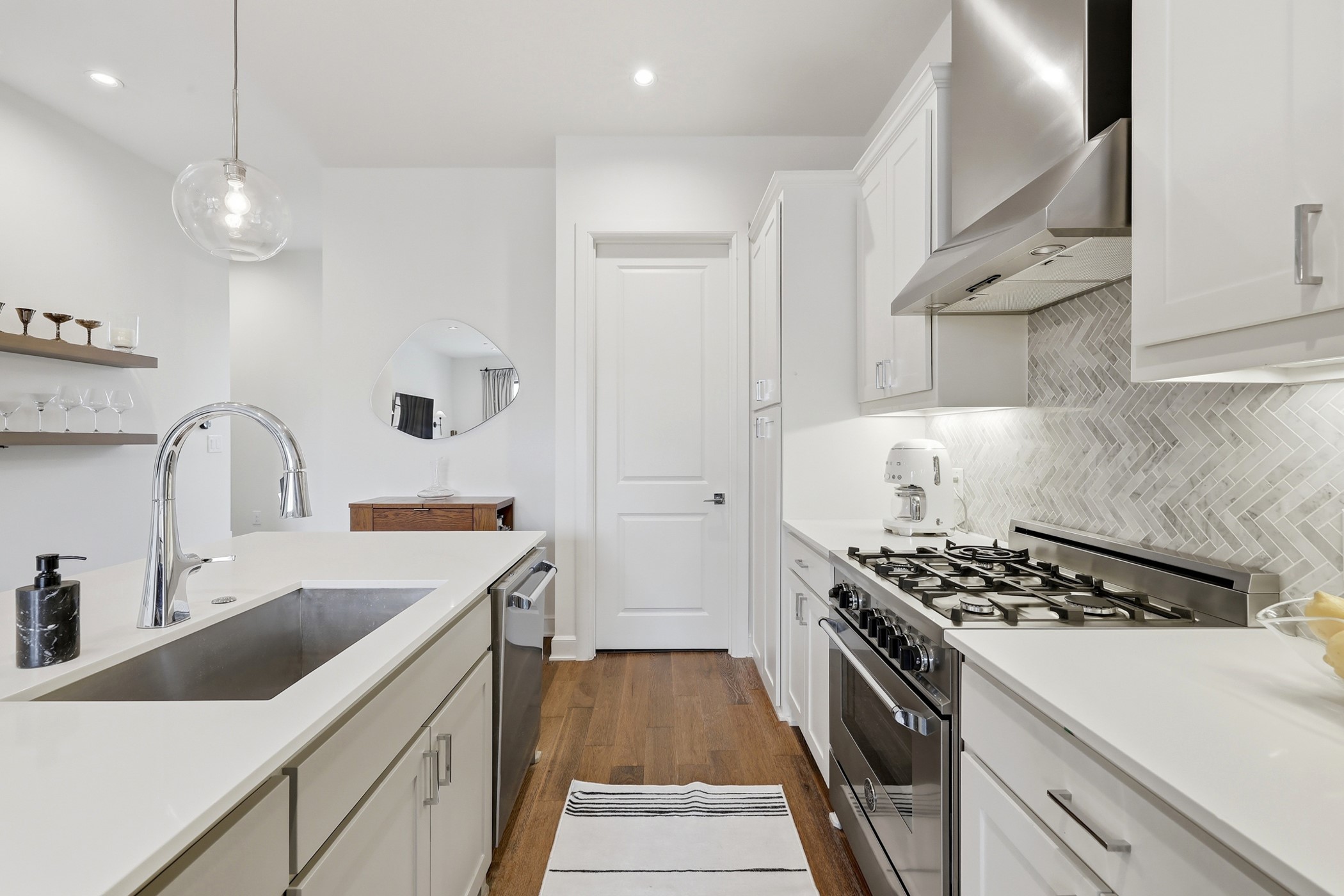 5122 Capitol Avenue 101