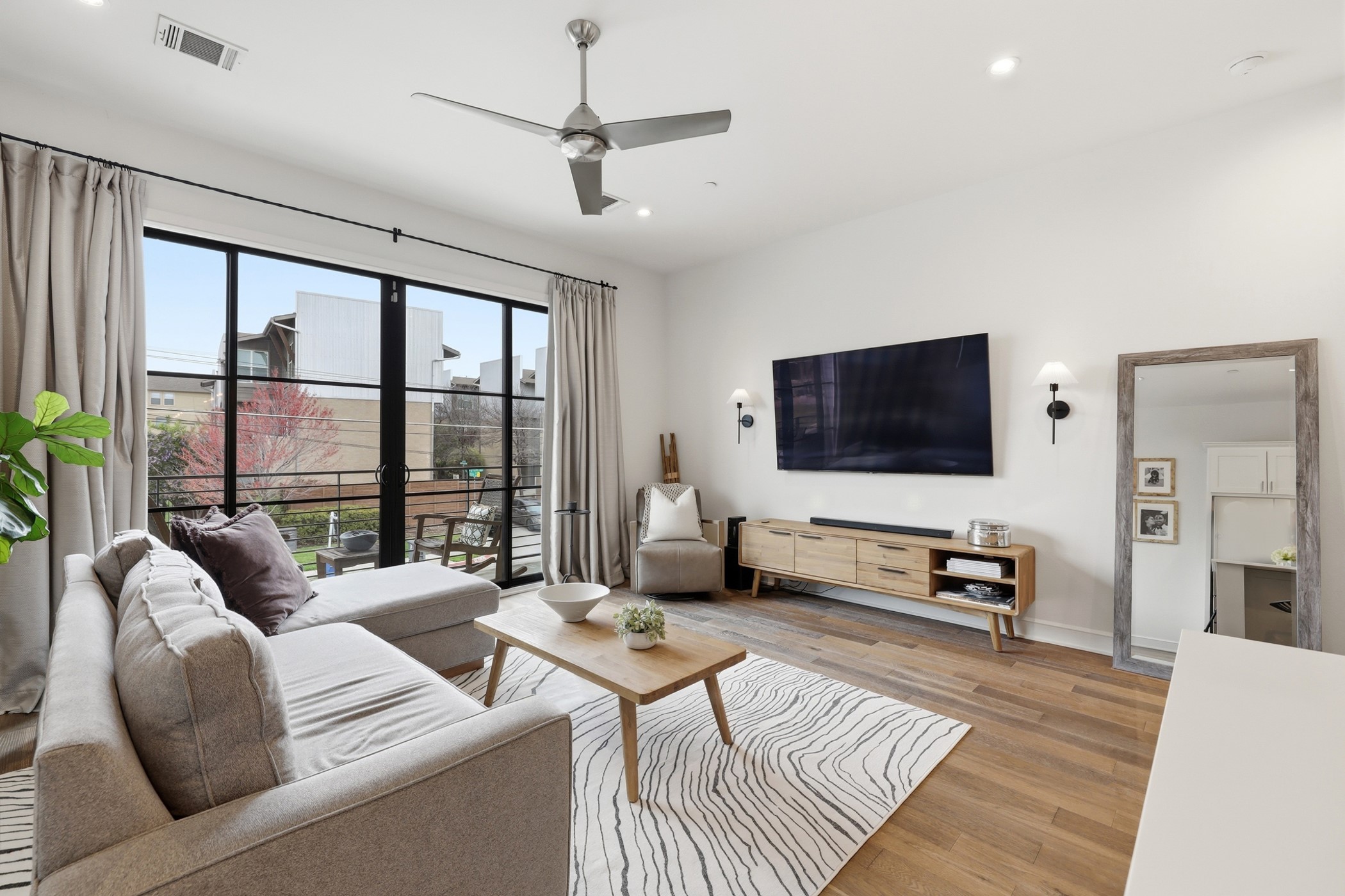 5122 Capitol Avenue 101