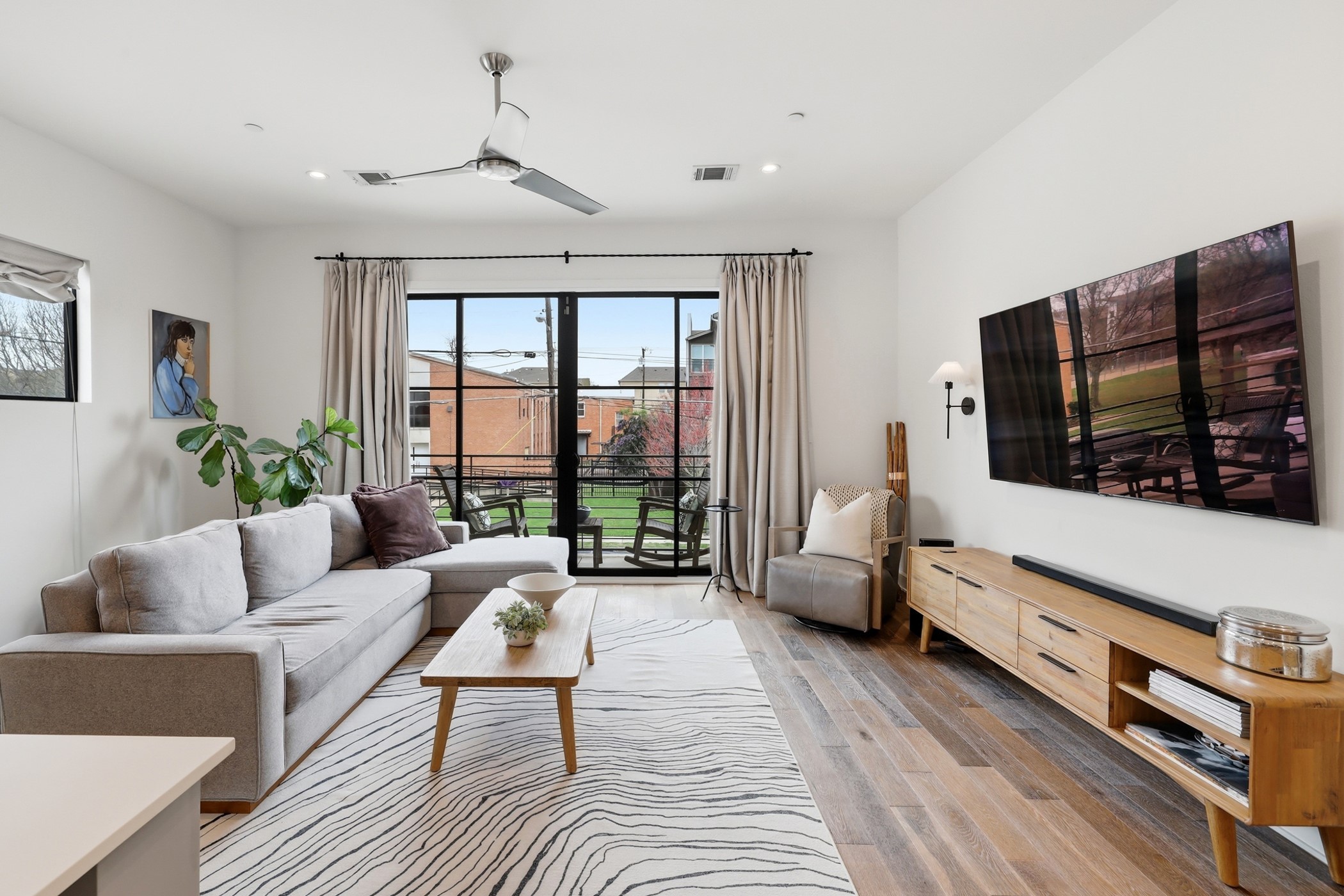 5122 Capitol Avenue 101