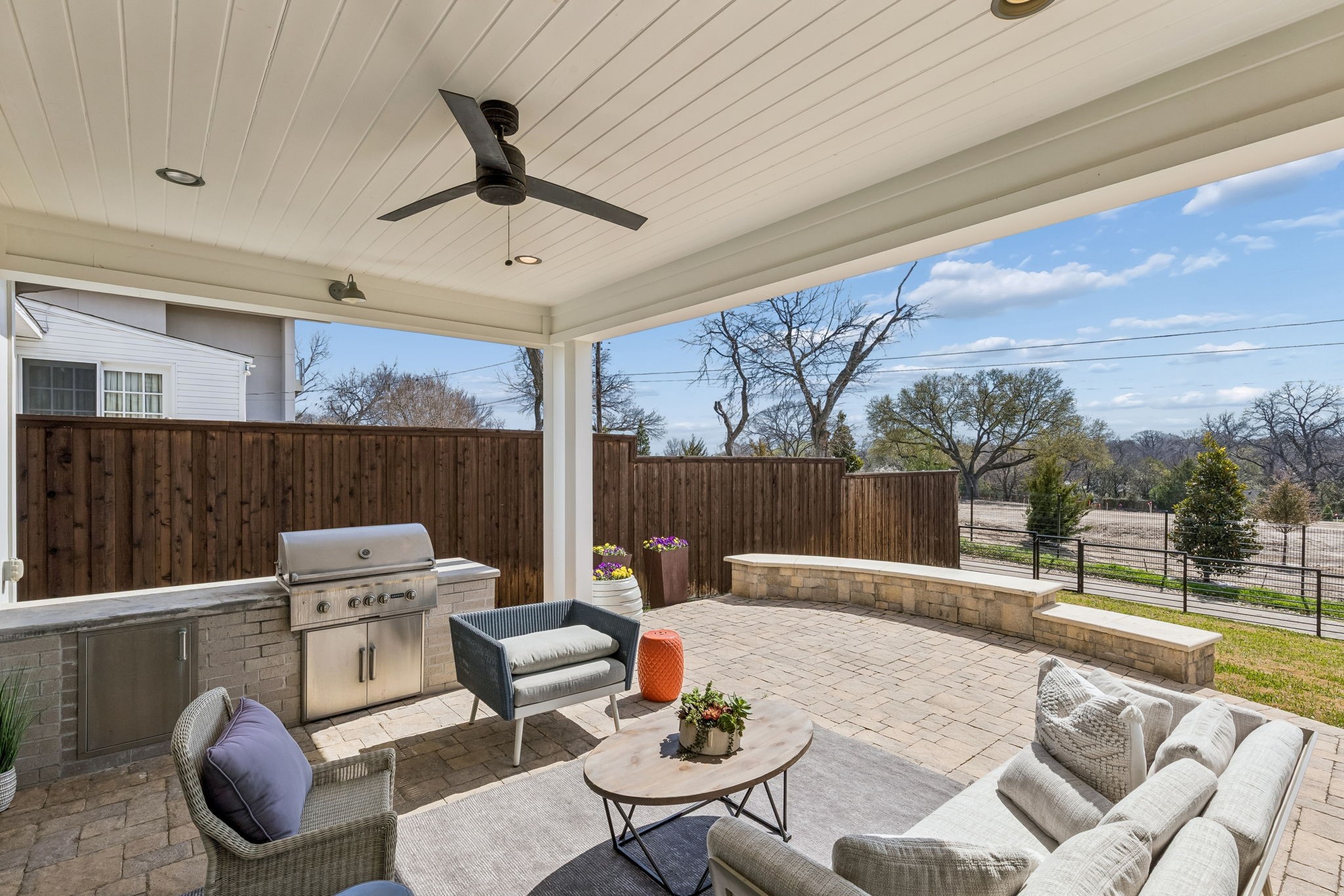 6914 La Vista Drive