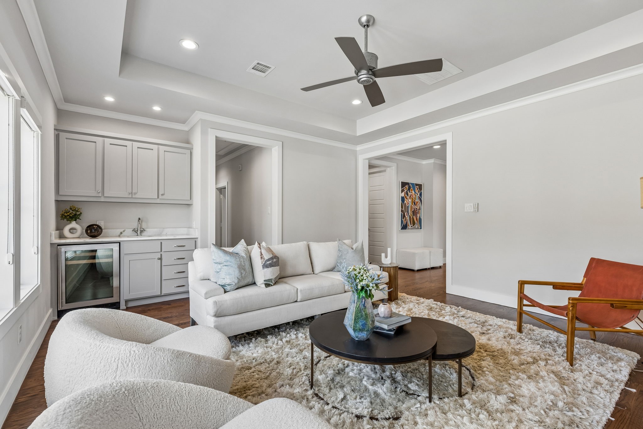 6914 La Vista Drive