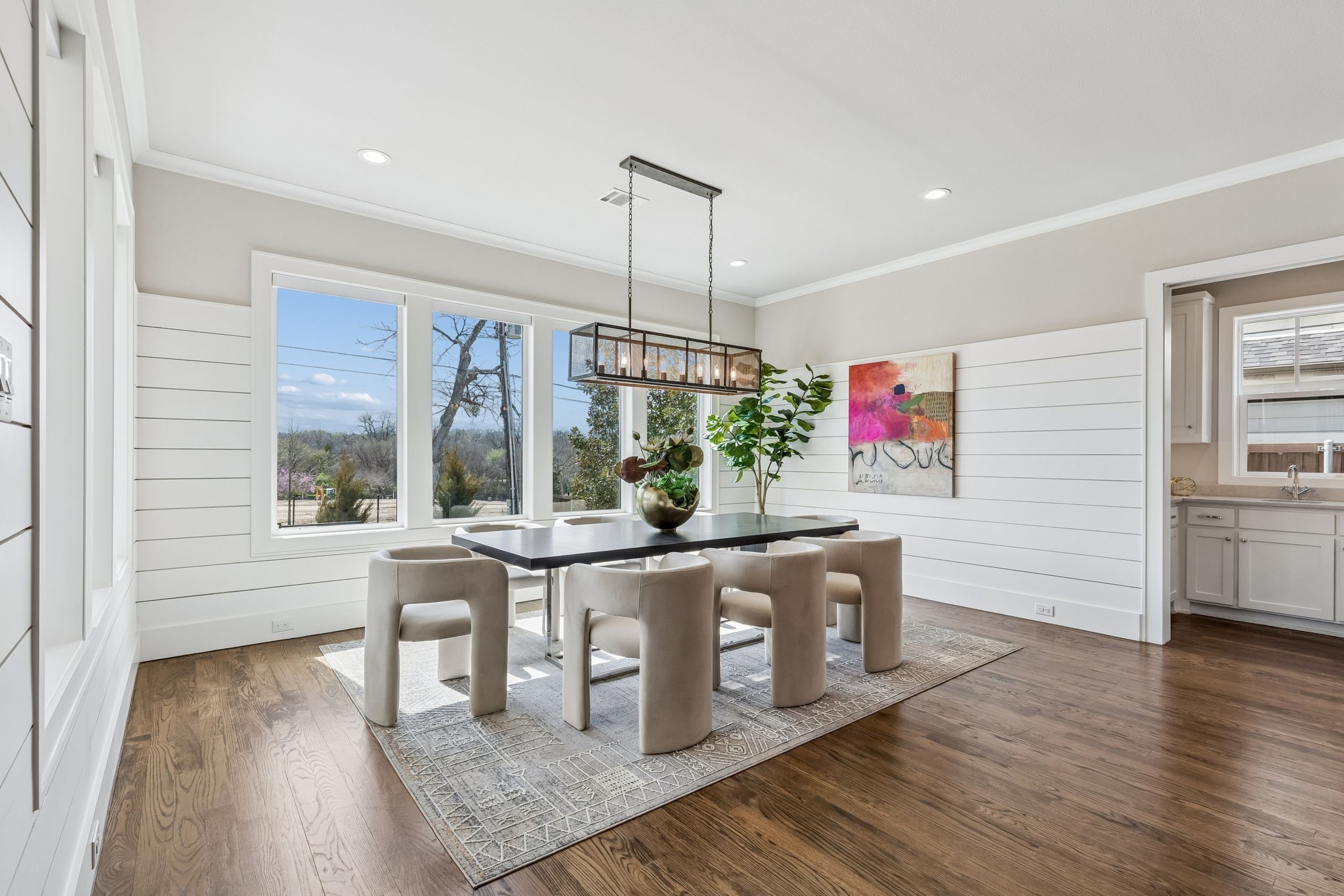 6914 La Vista Drive