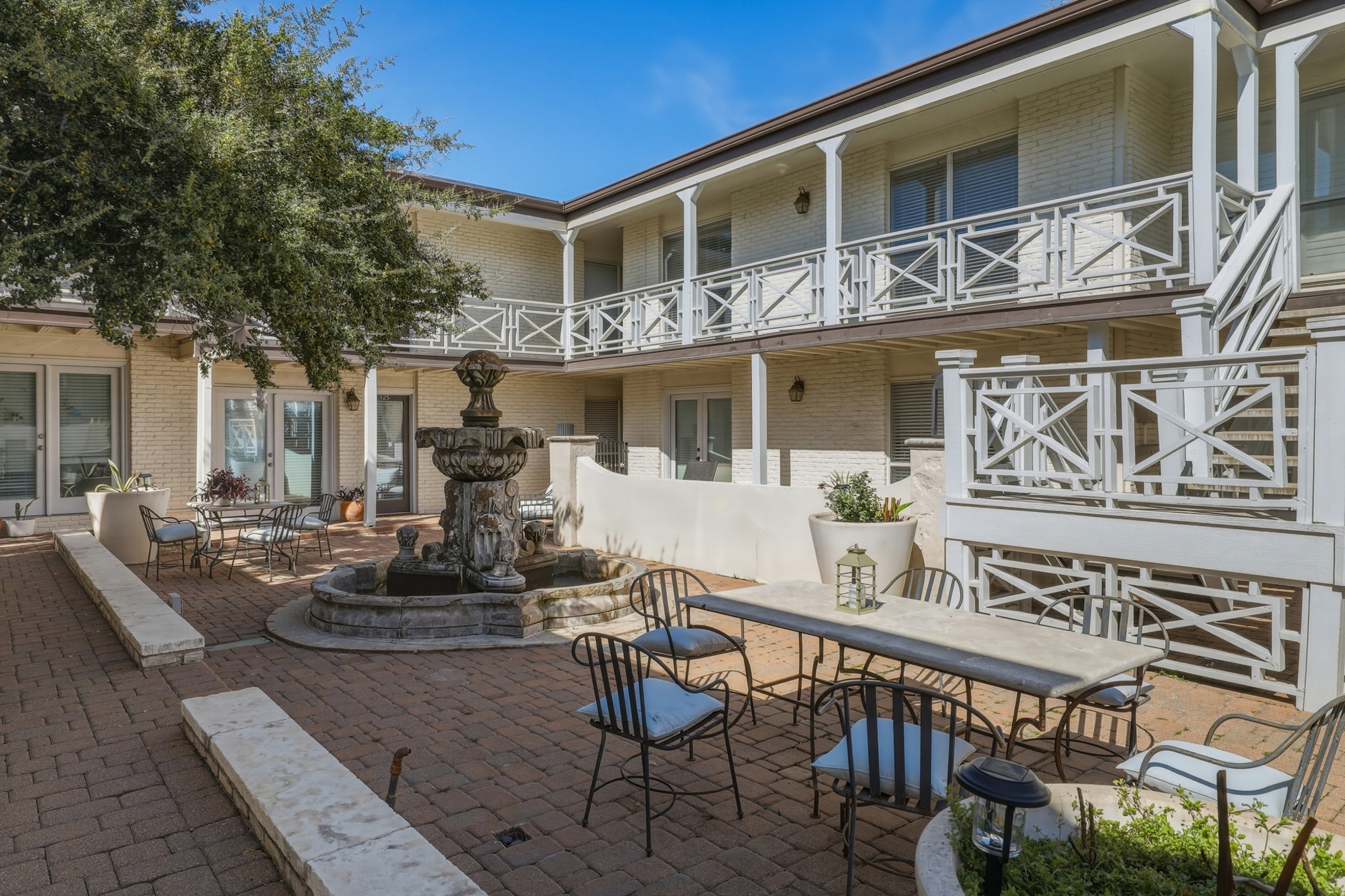 5925 E University Boulevard 234