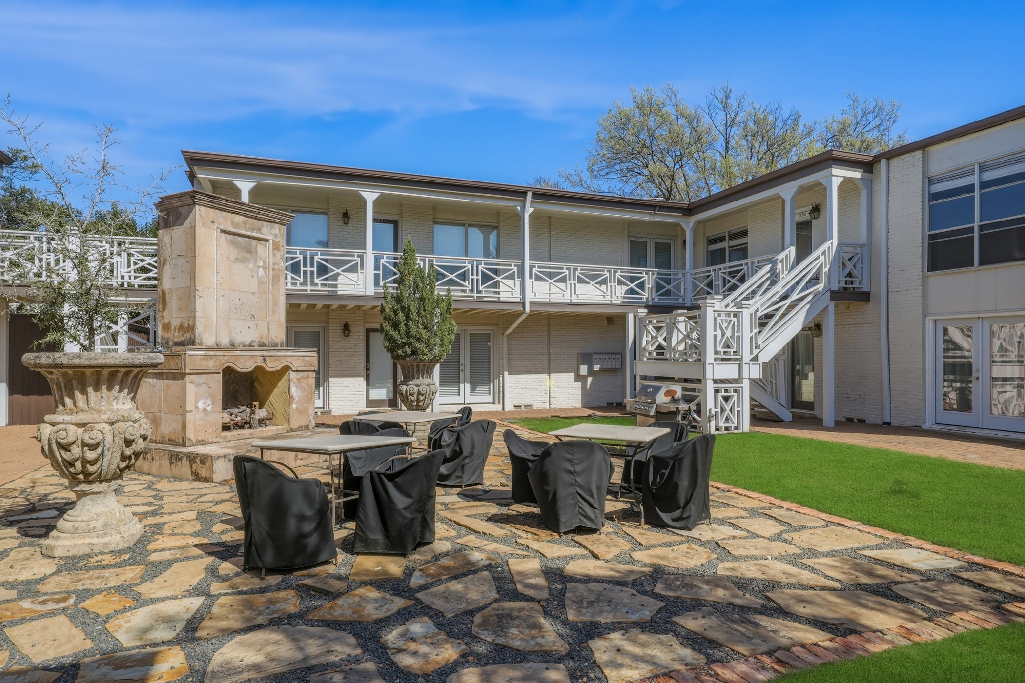 5925 E University Boulevard 234