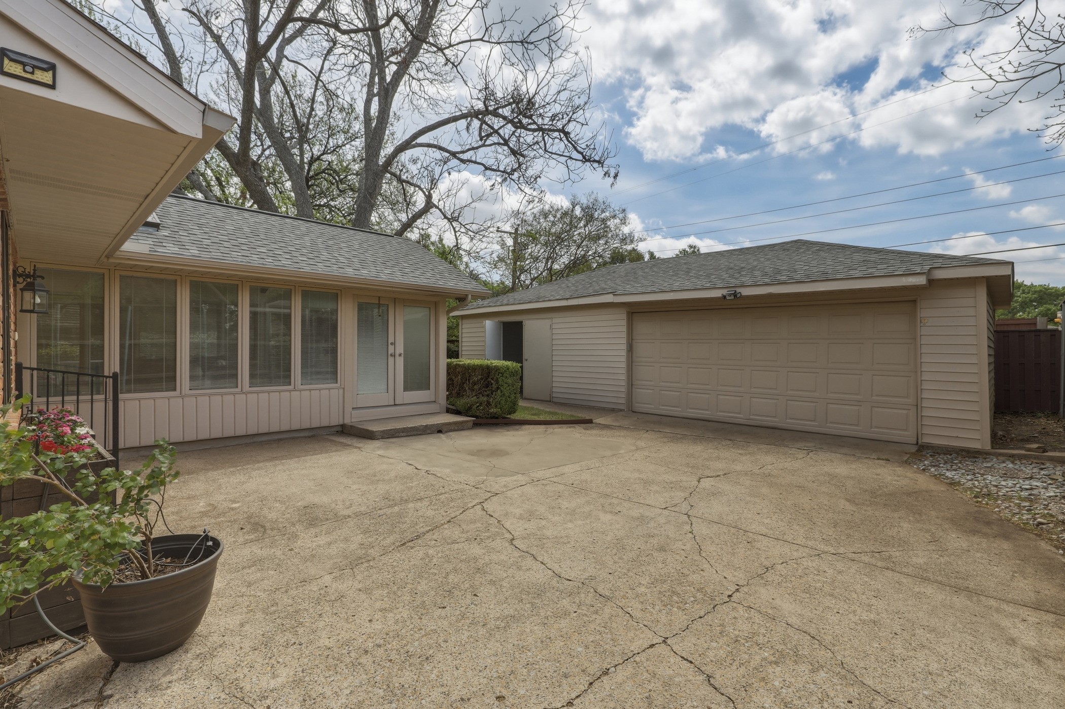 6338 Town Hill Lane