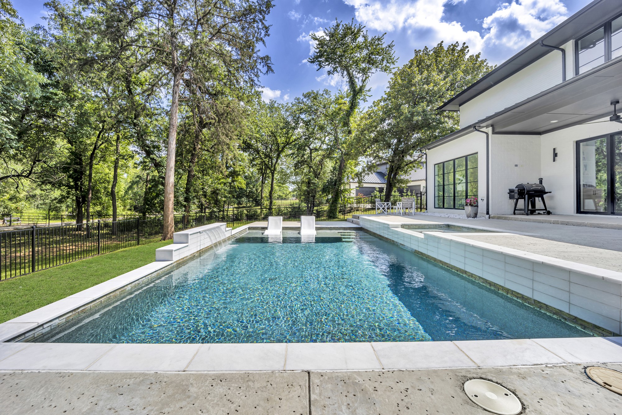 1742 Magner Way