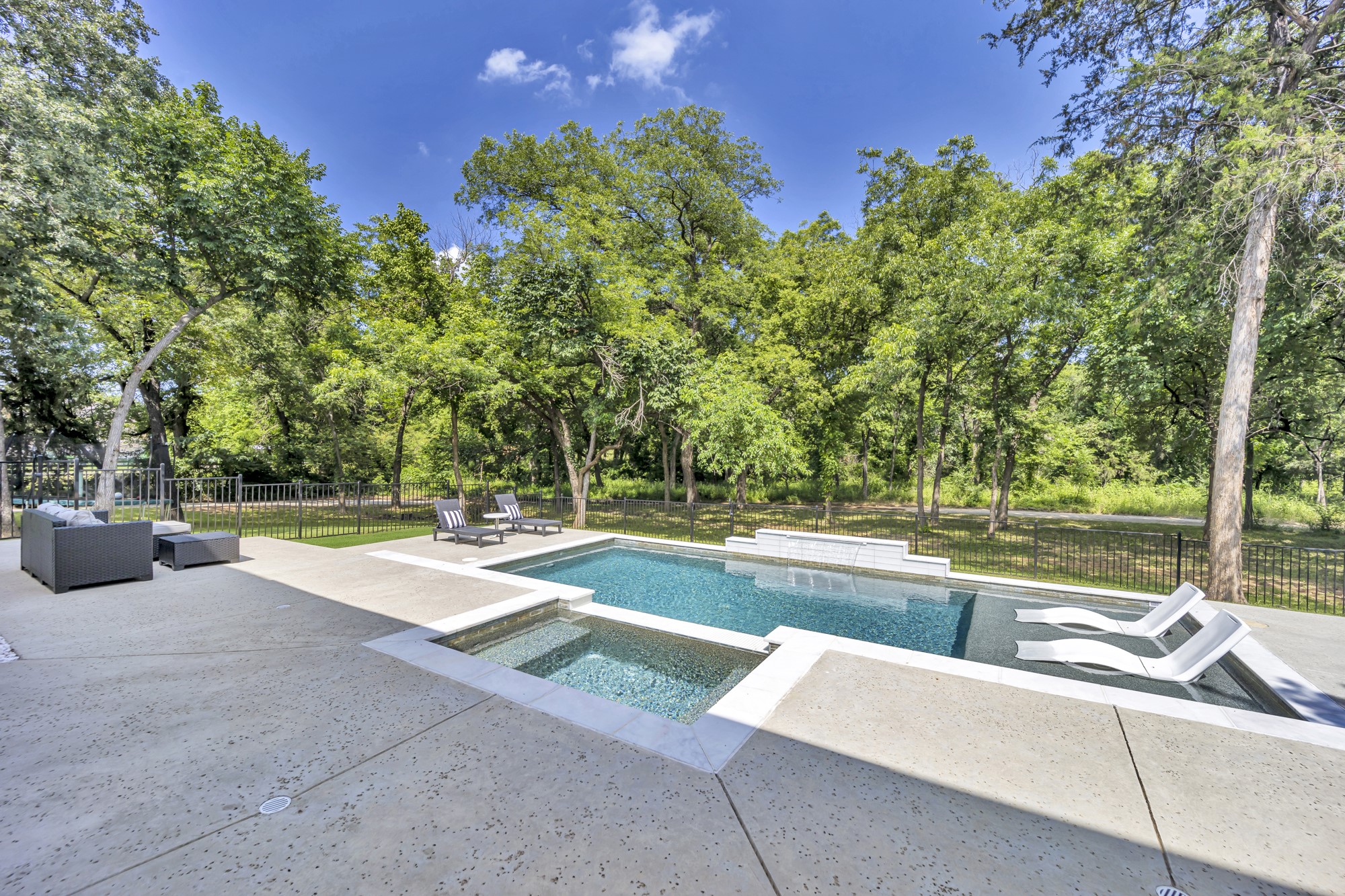 1742 Magner Way