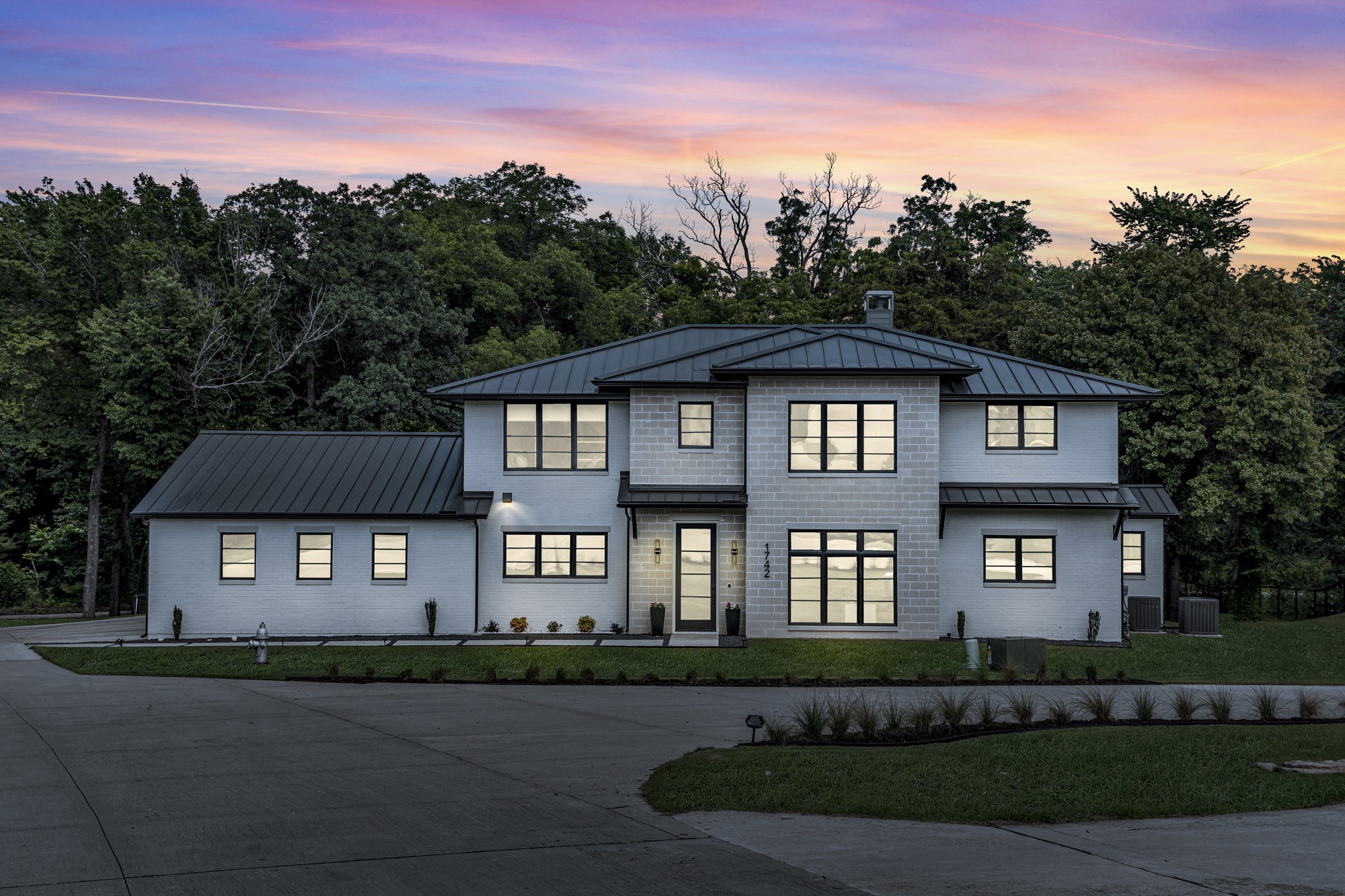 1742 Magner Way