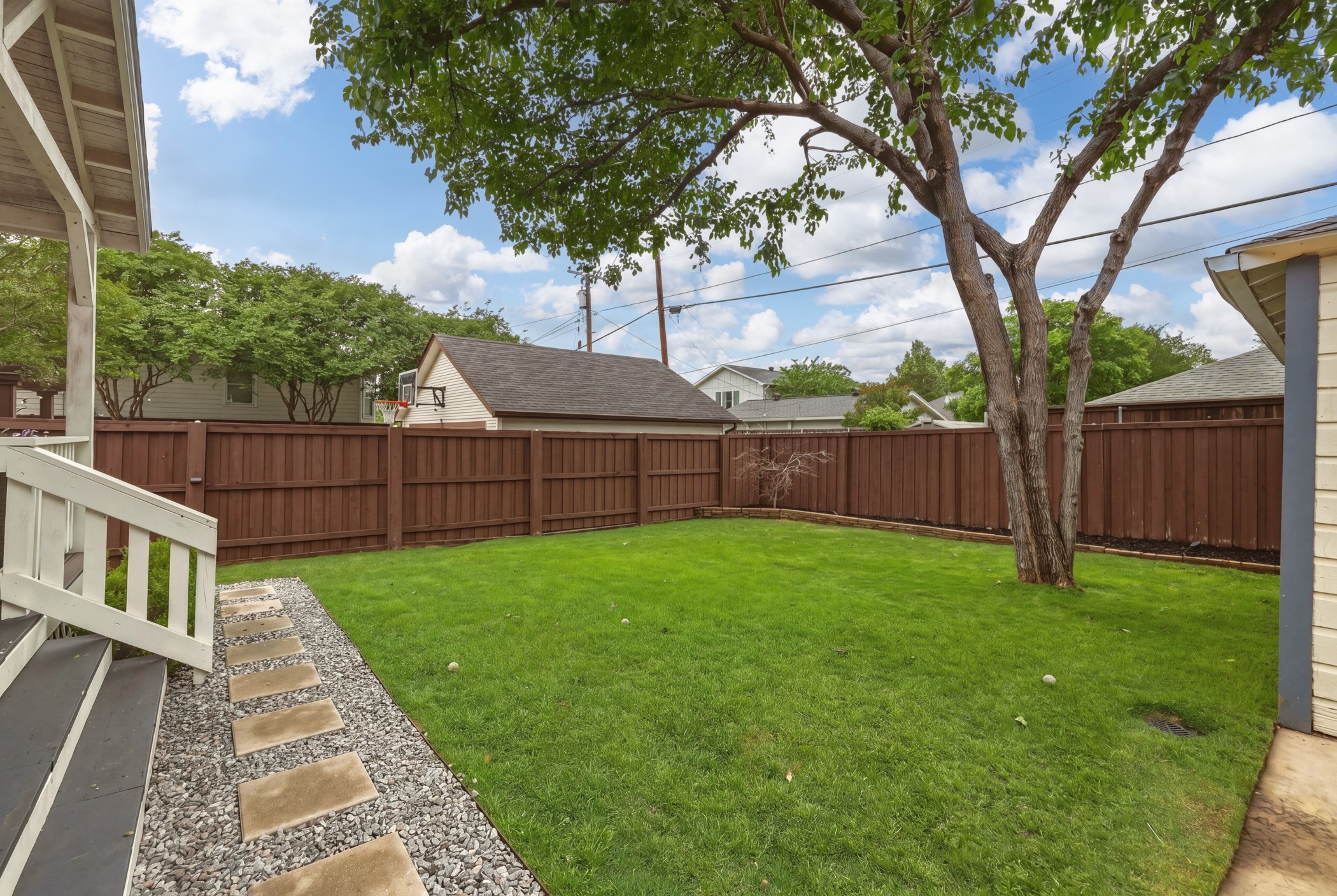 5519 Richmond Avenue