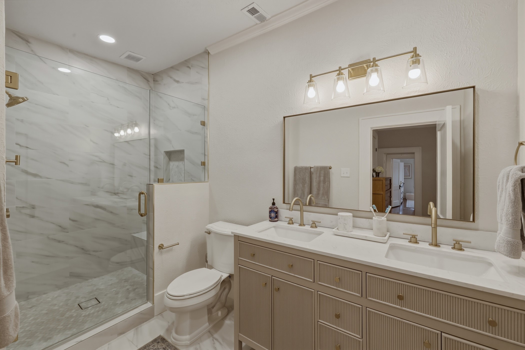 5519 Richmond Avenue