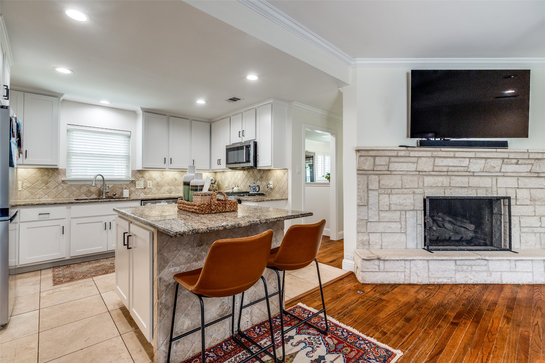 6732 Inverness Lane