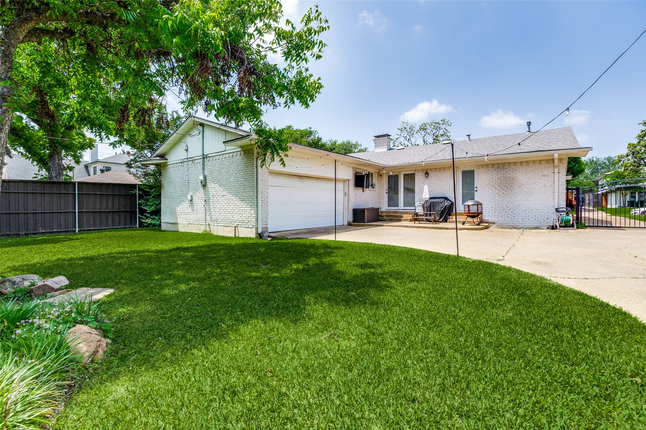 6732 Inverness Lane