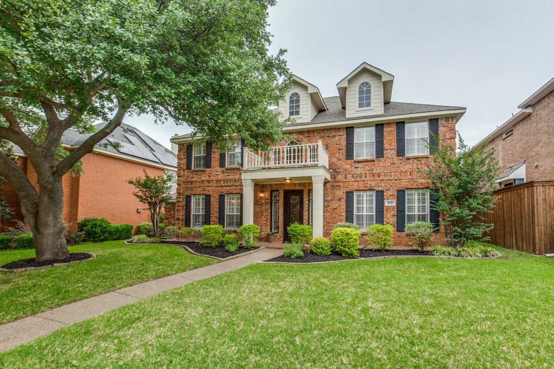 3840 Walden Way