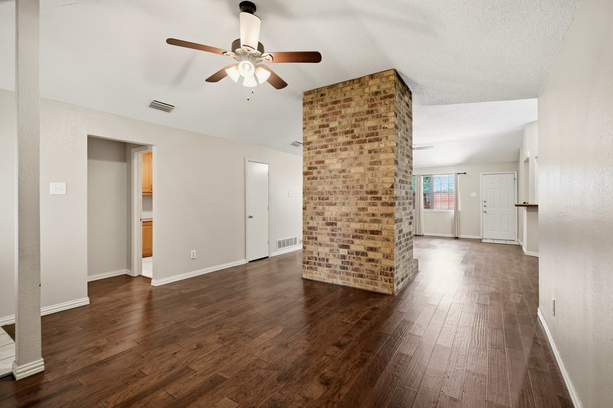 602 Brittany Drive