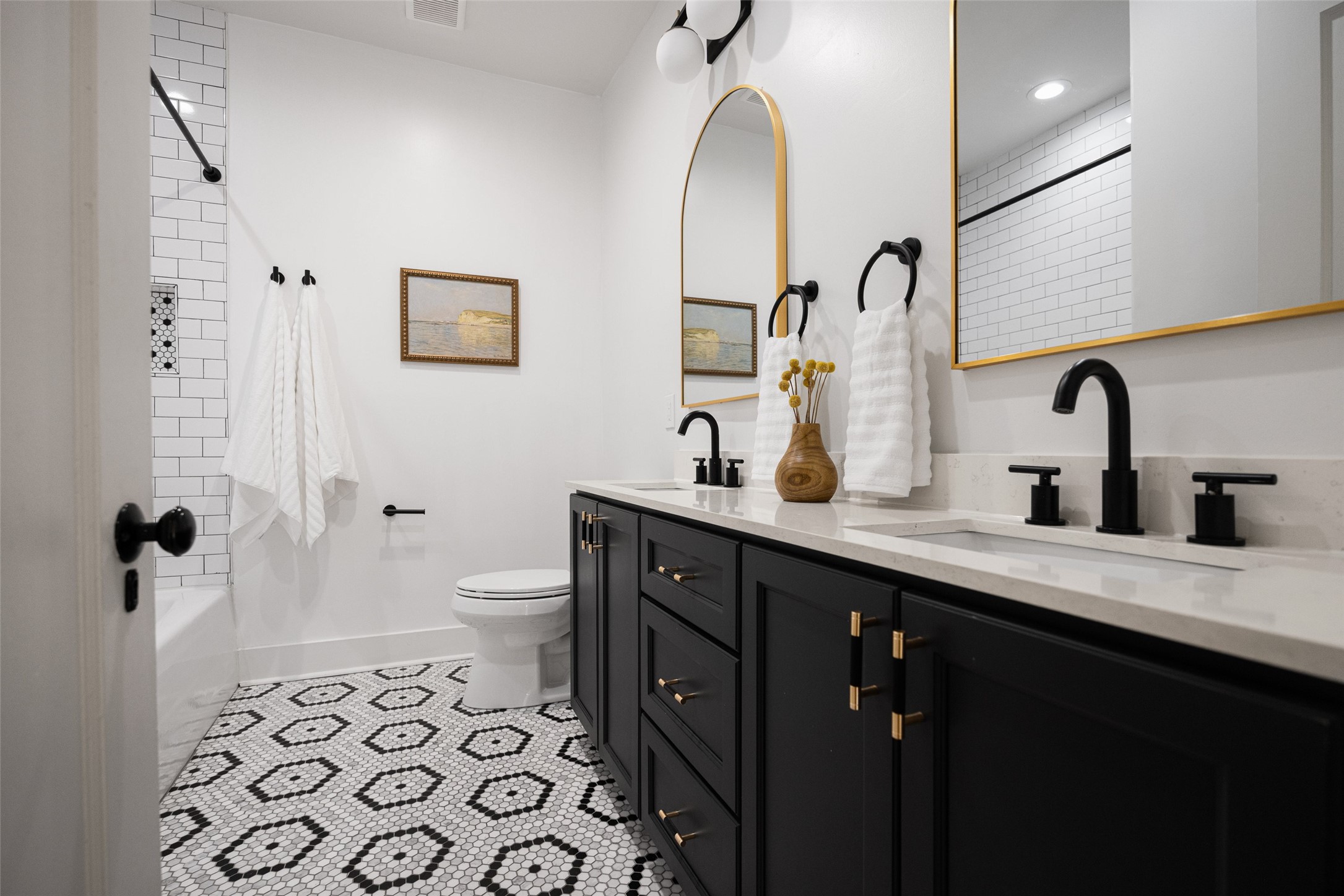 5506 Mccommas Boulevard