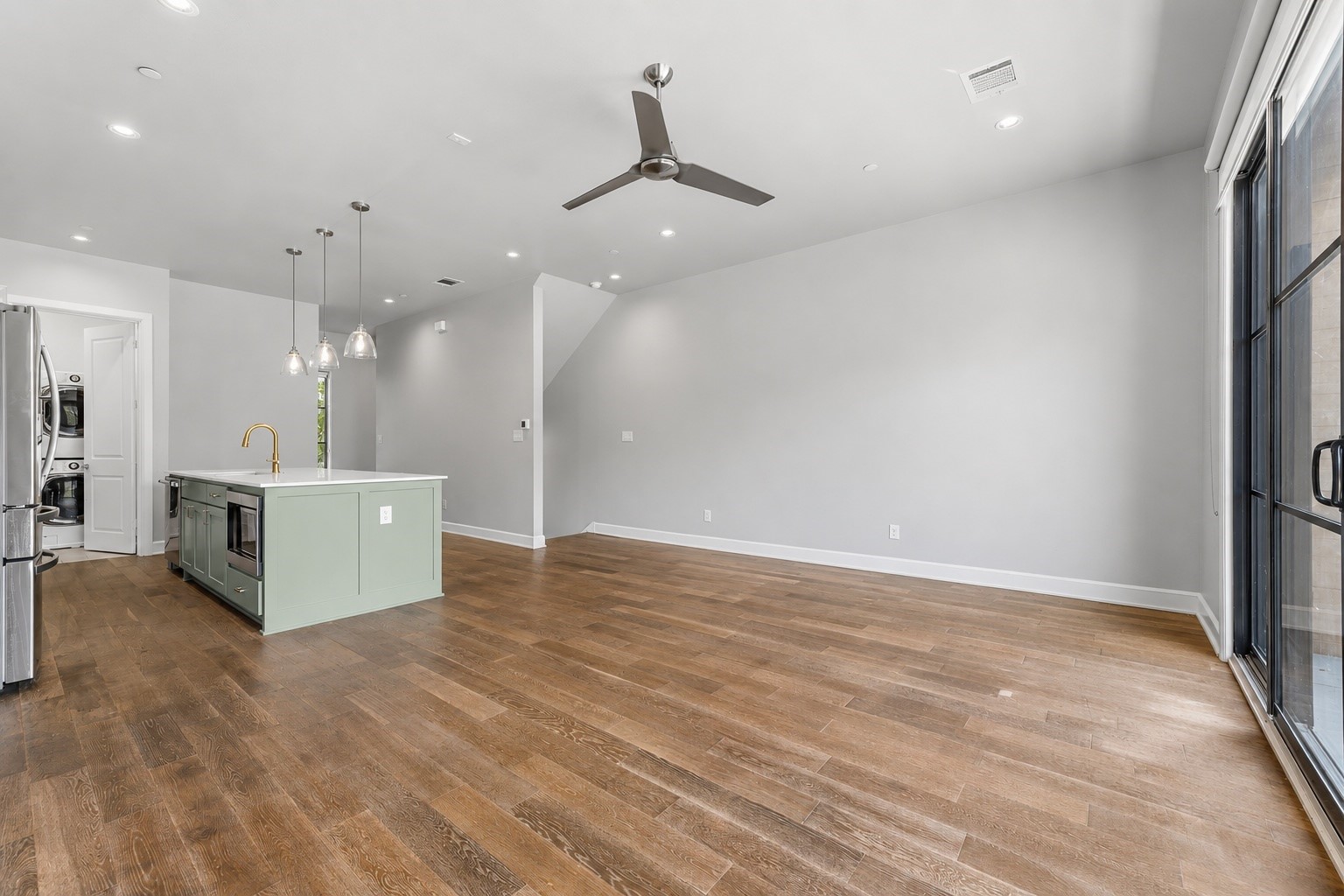 5122 Capitol Avenue 106