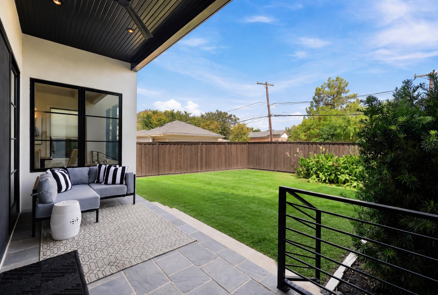 6939 Southridge Drive