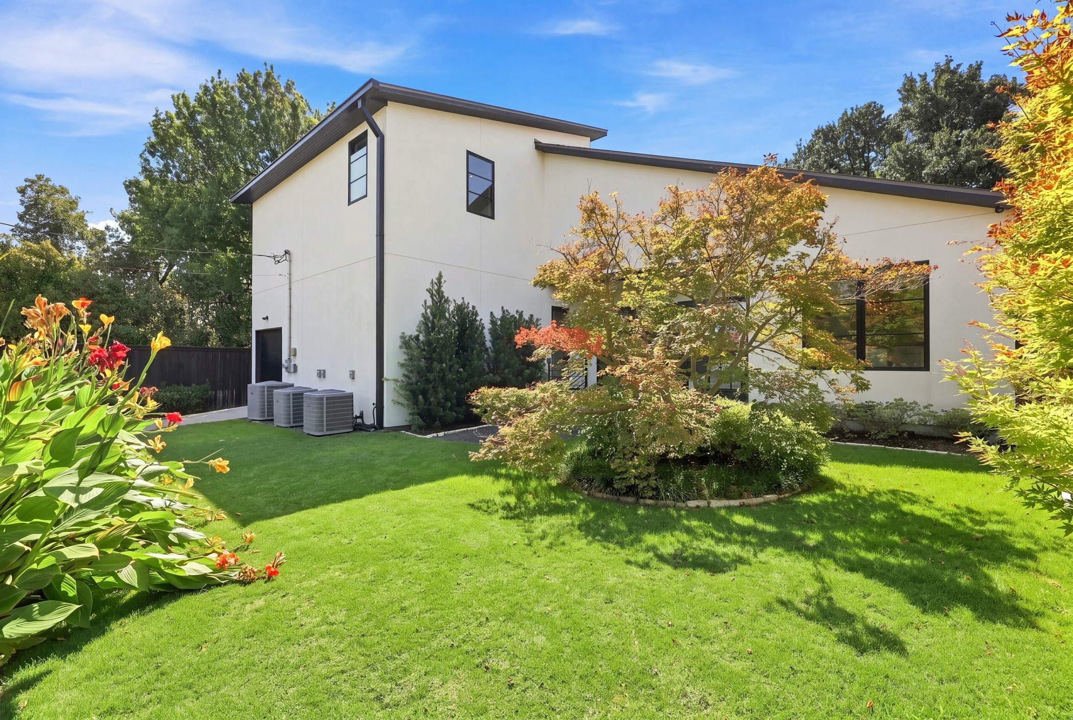 6939 Southridge Drive