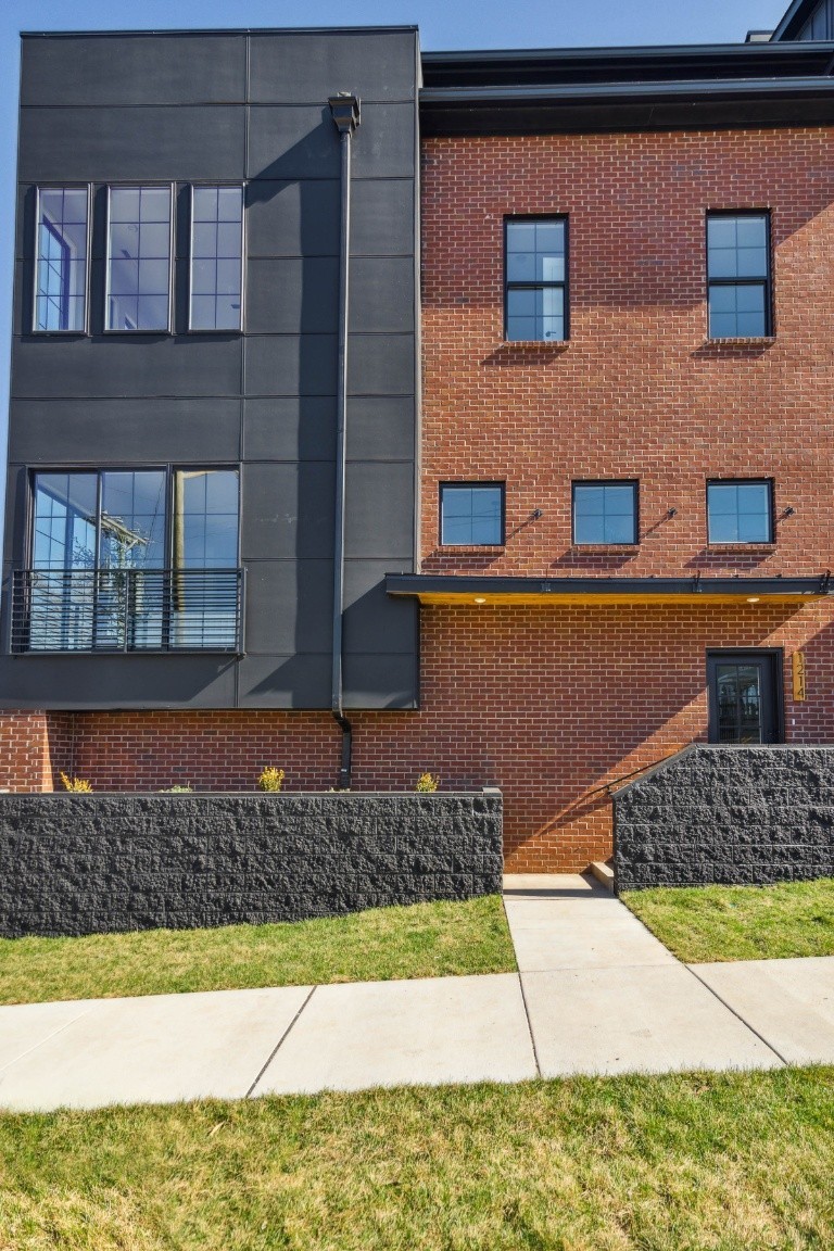 1214 Pillow Street