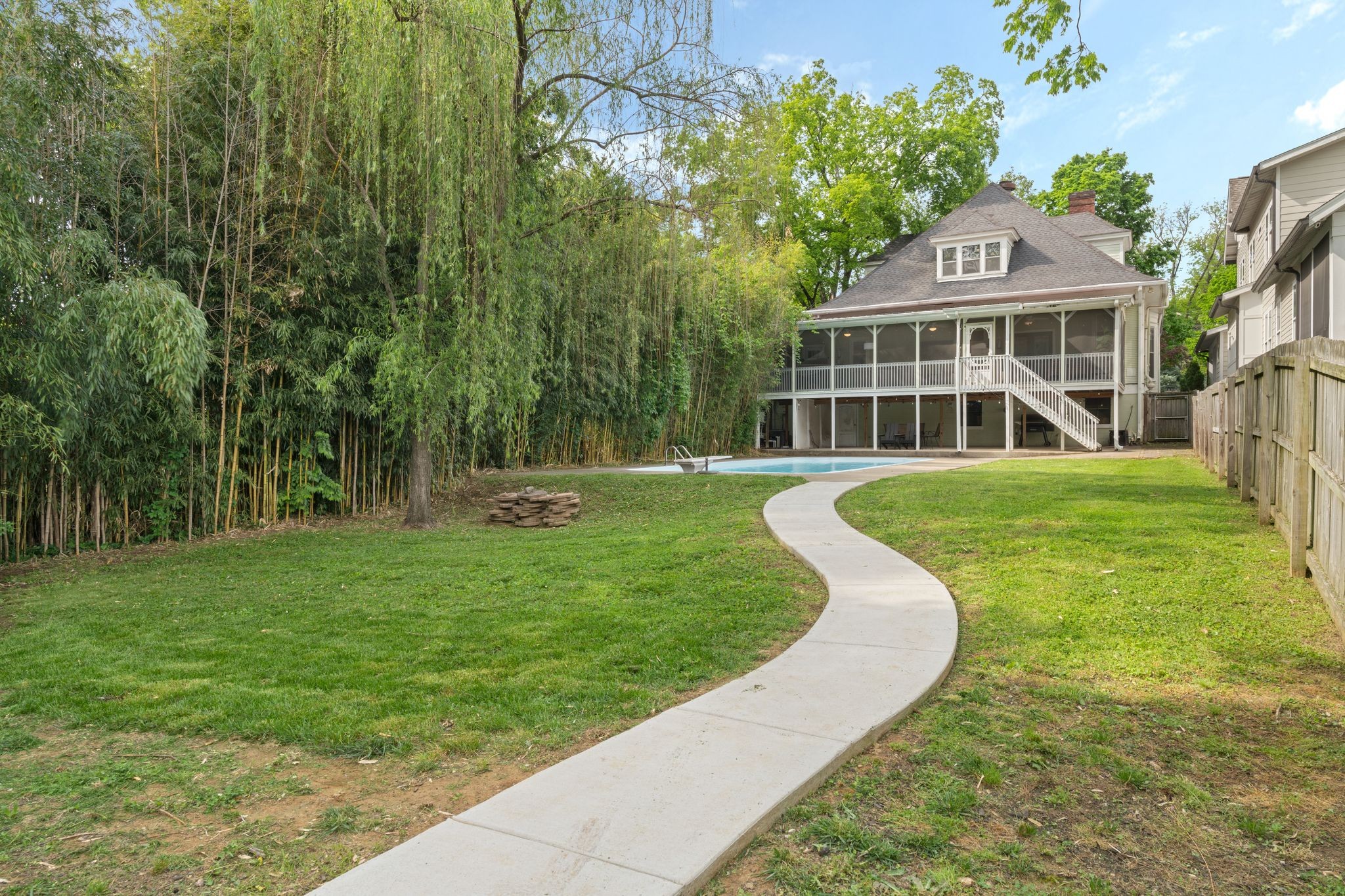 1142 Cahal Ave