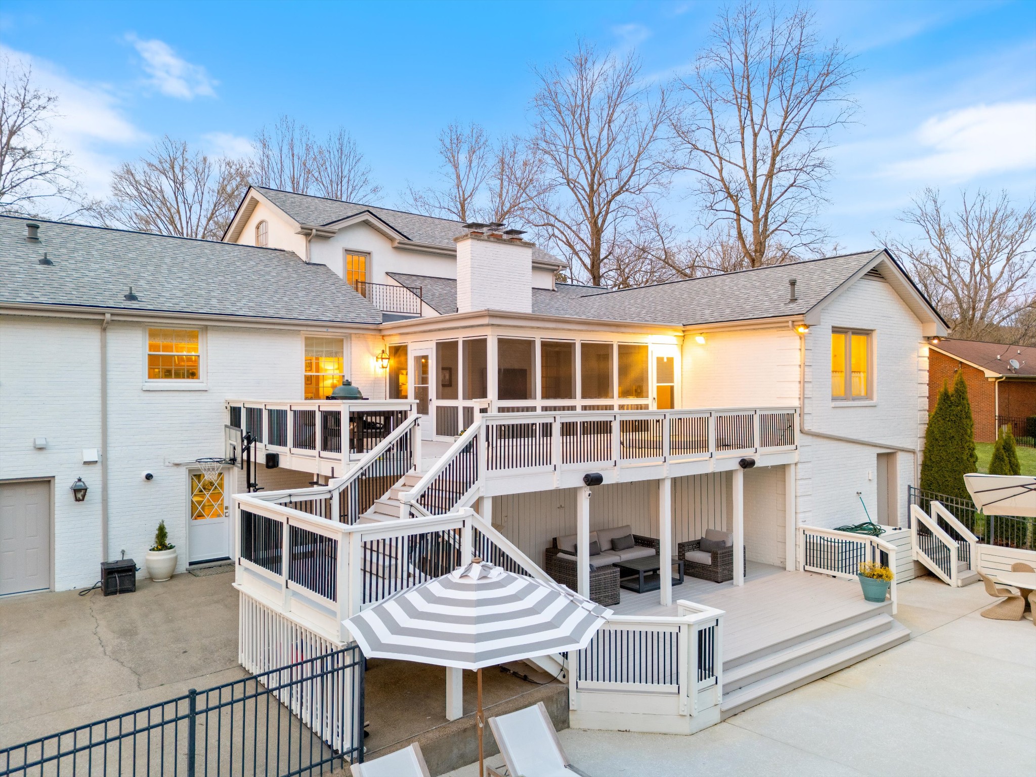 5929 Robert E Lee Dr