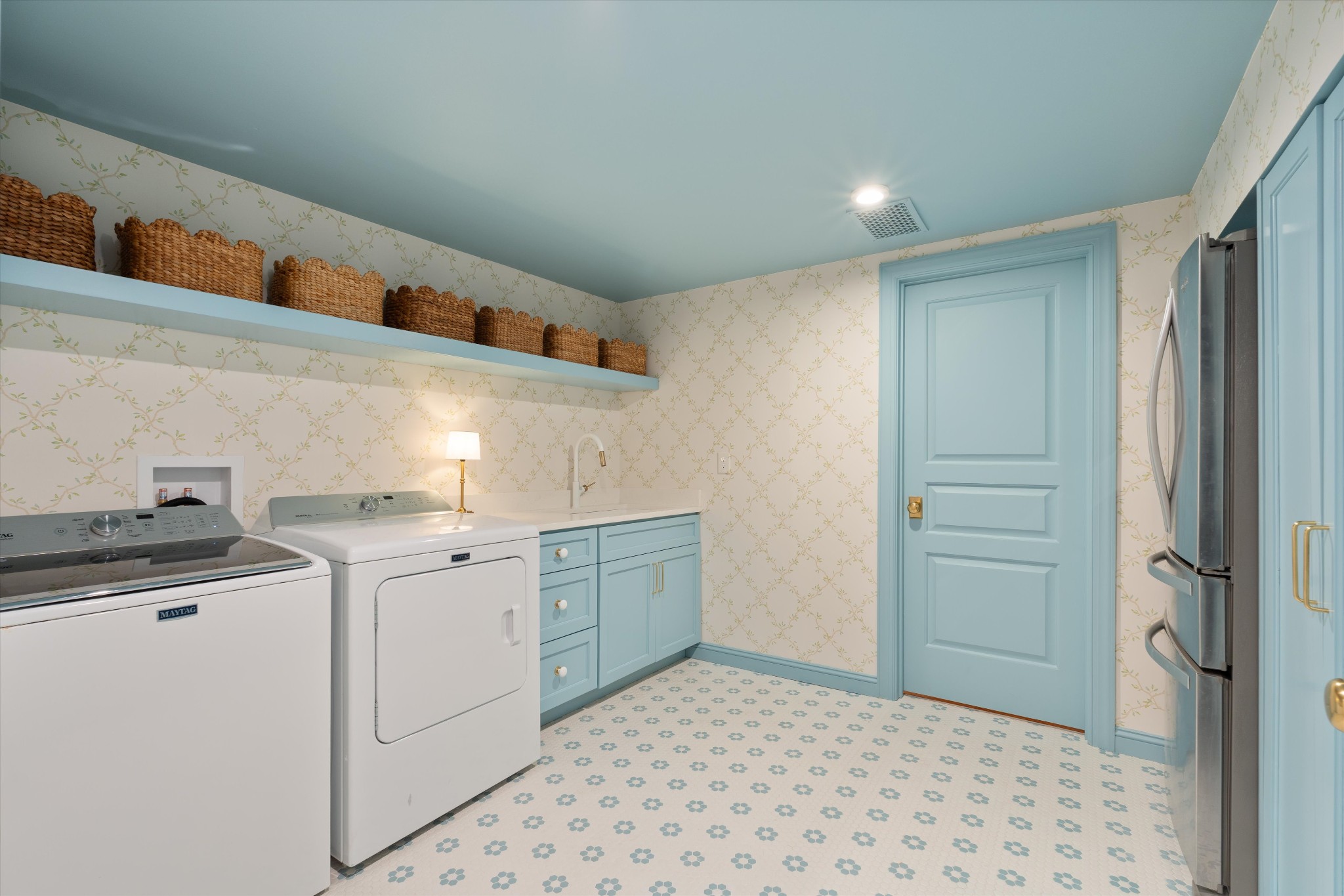 5929 Robert E Lee Dr