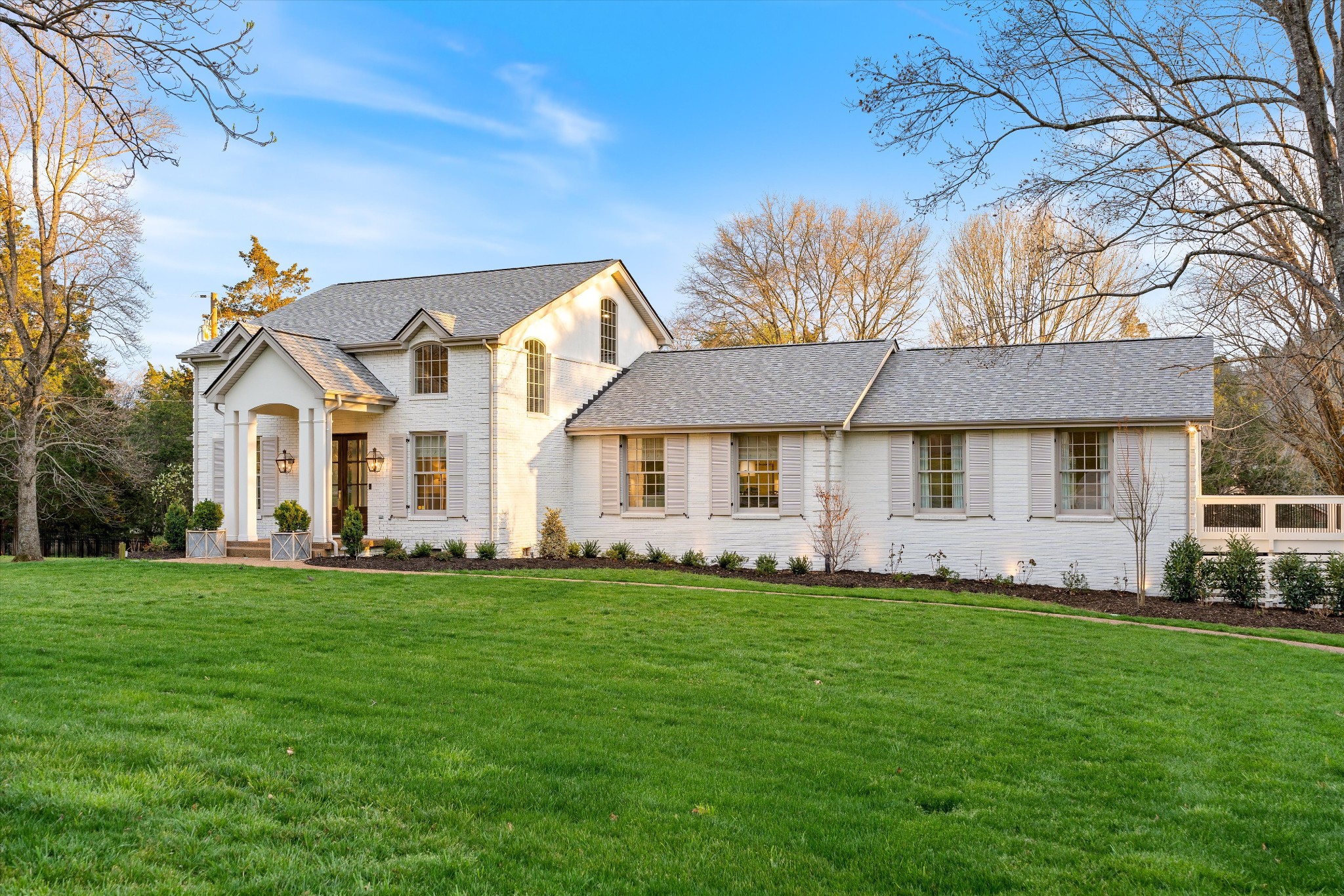 5929 Robert E Lee Dr