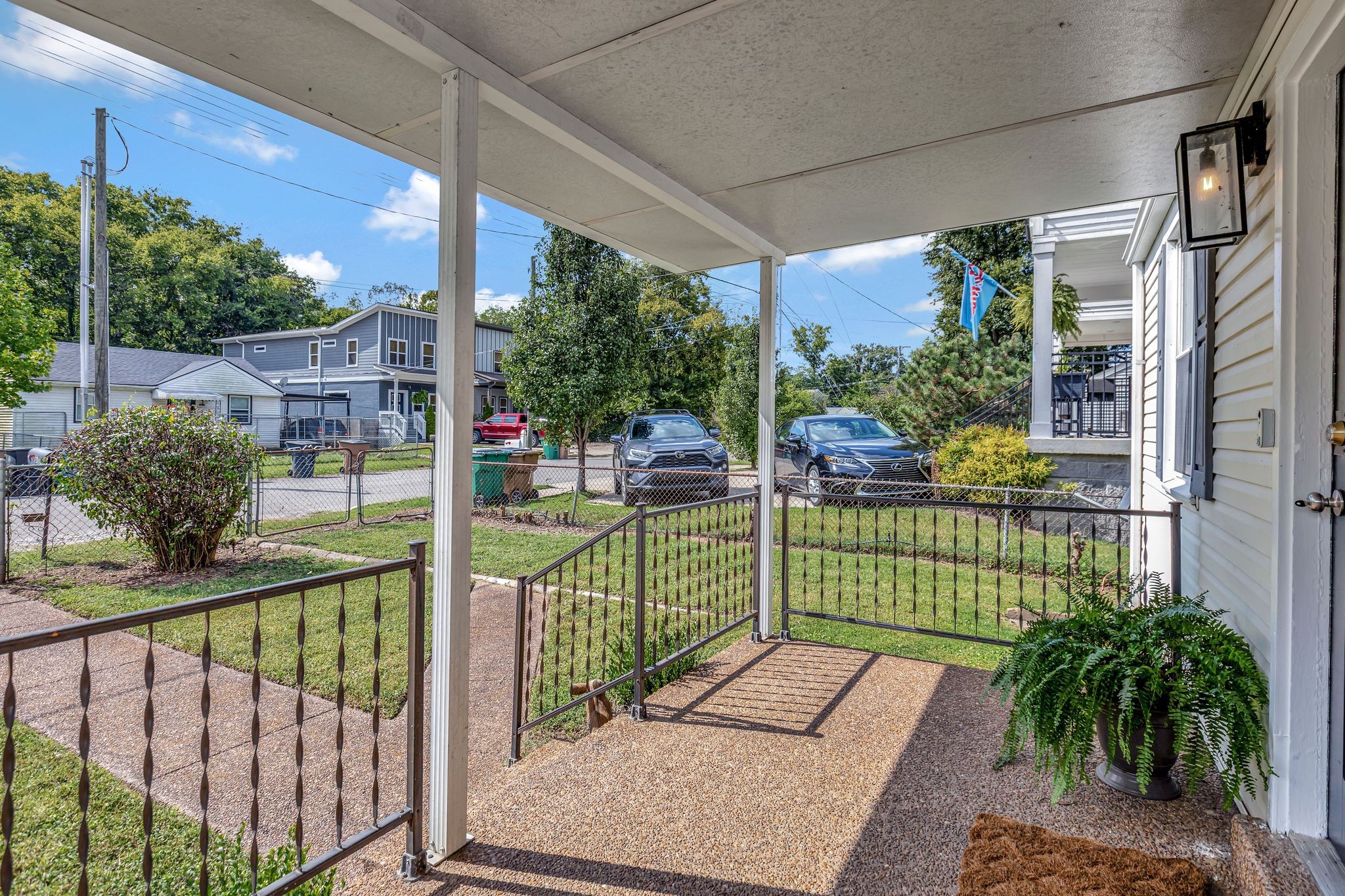 5814 Couch Dr
