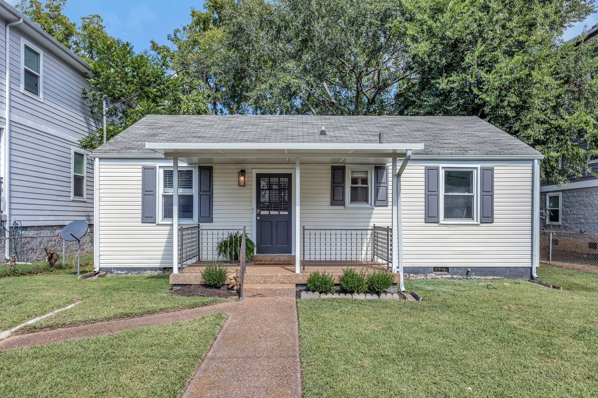 5814 Couch Dr