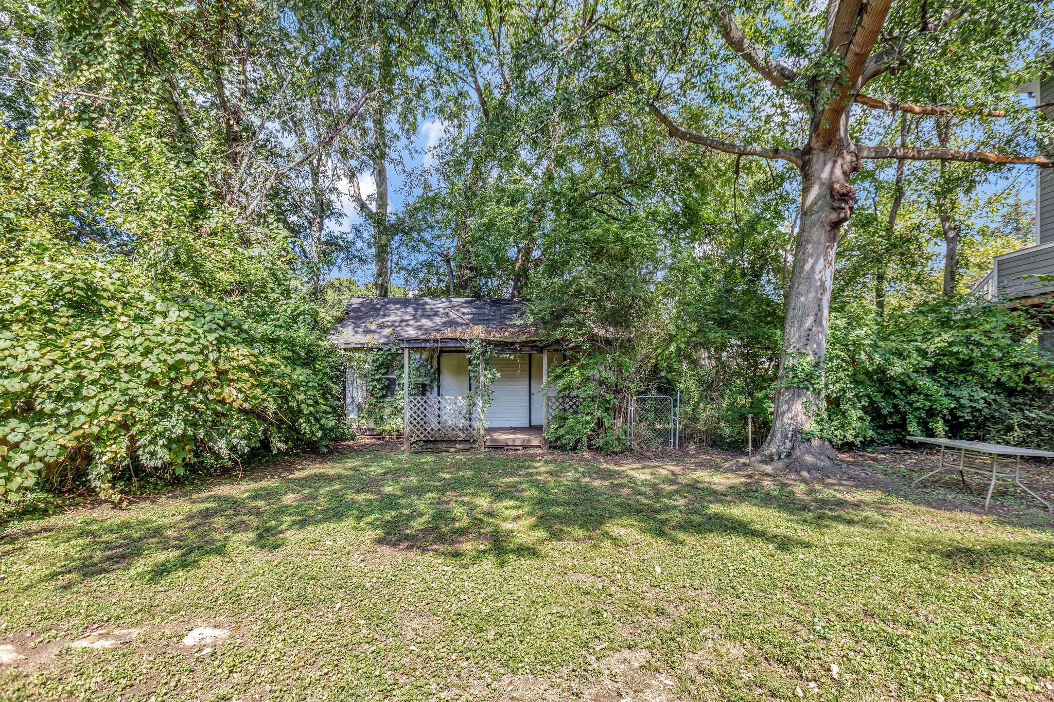 5814 Couch Dr
