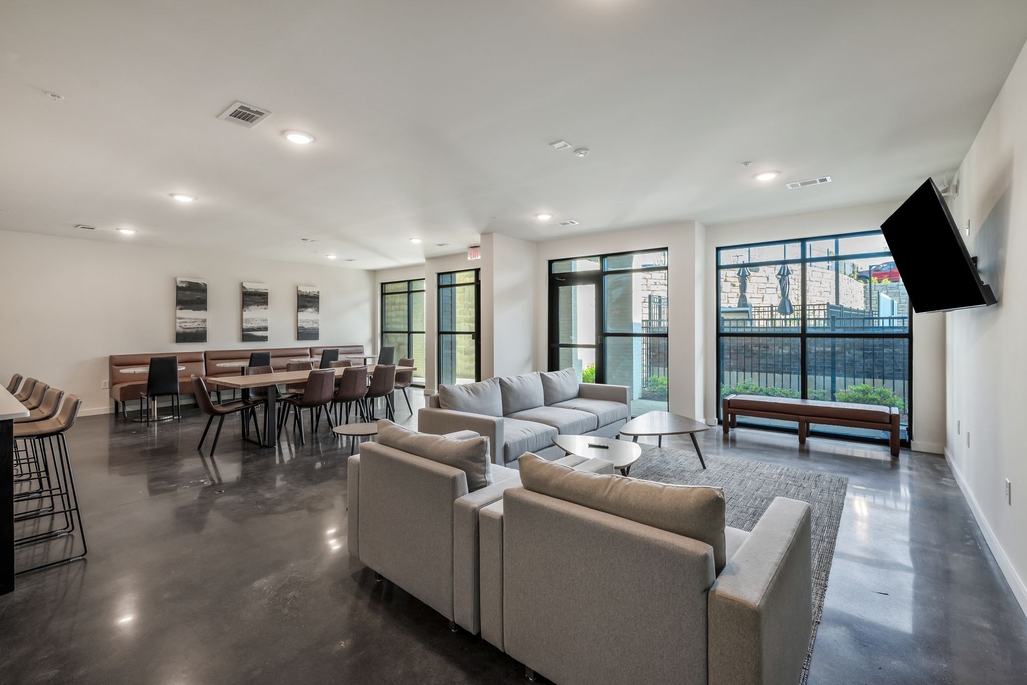 600 E Trinity Ln Unit: 118