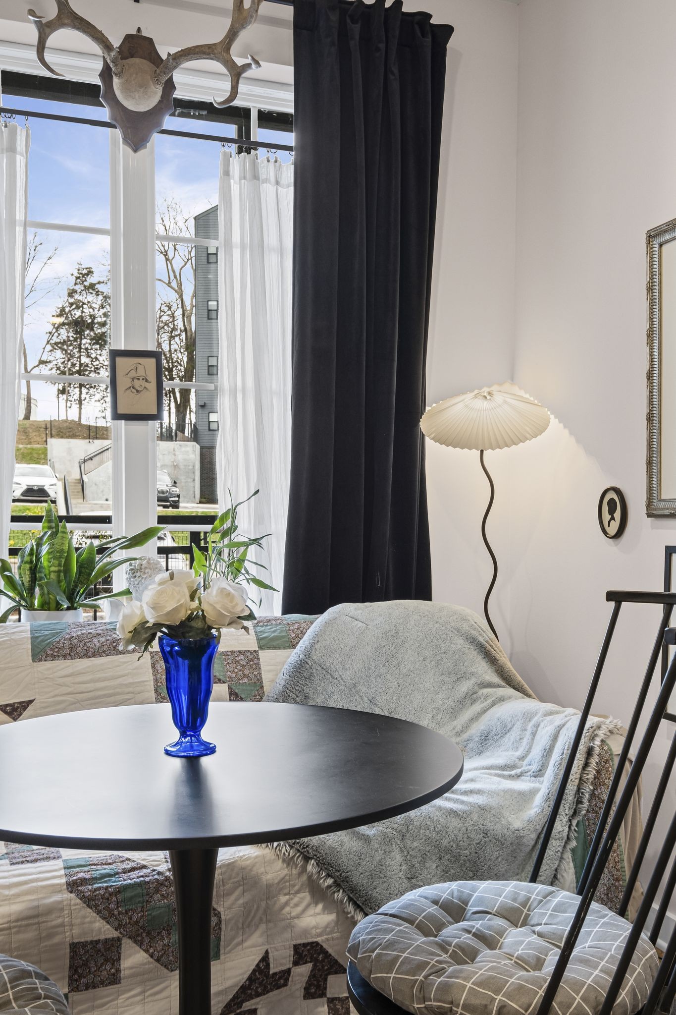 600 E Trinity Ln Unit: 118