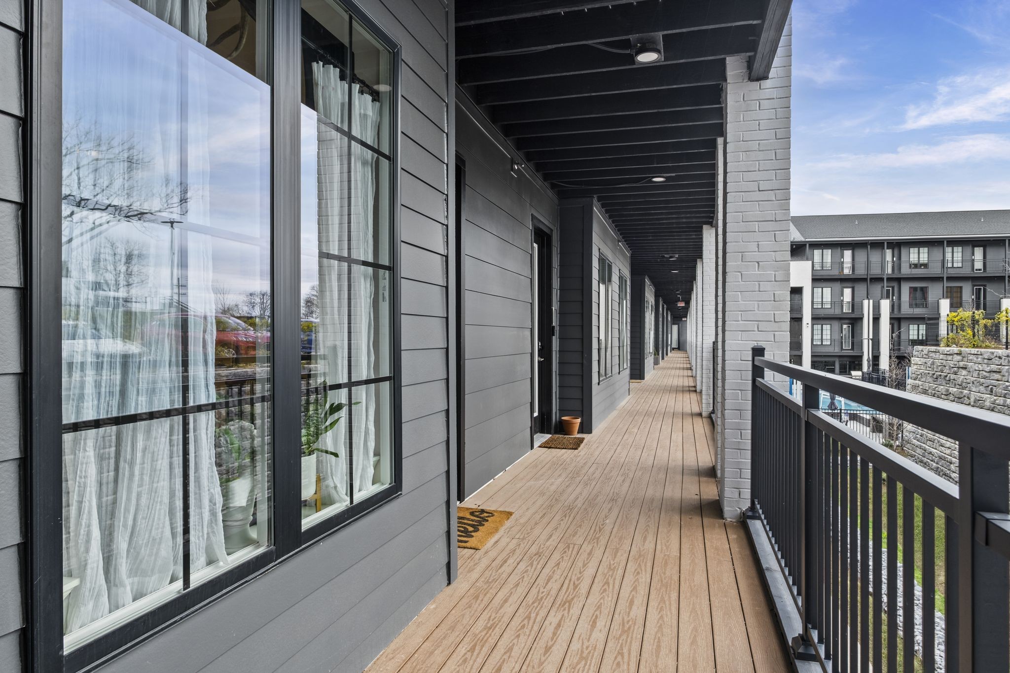 600 E Trinity Ln Unit: 118