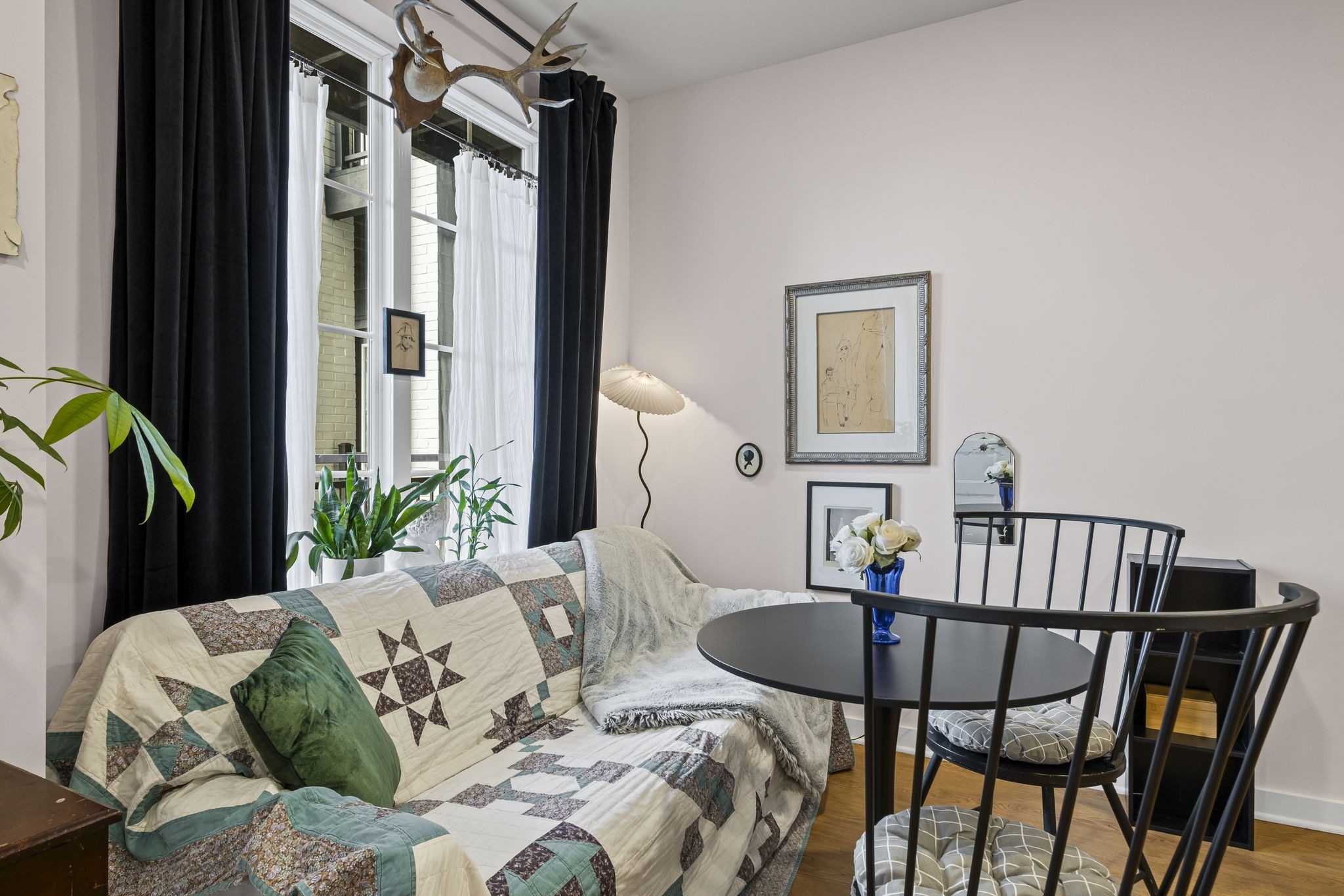 600 E Trinity Ln Unit: 118