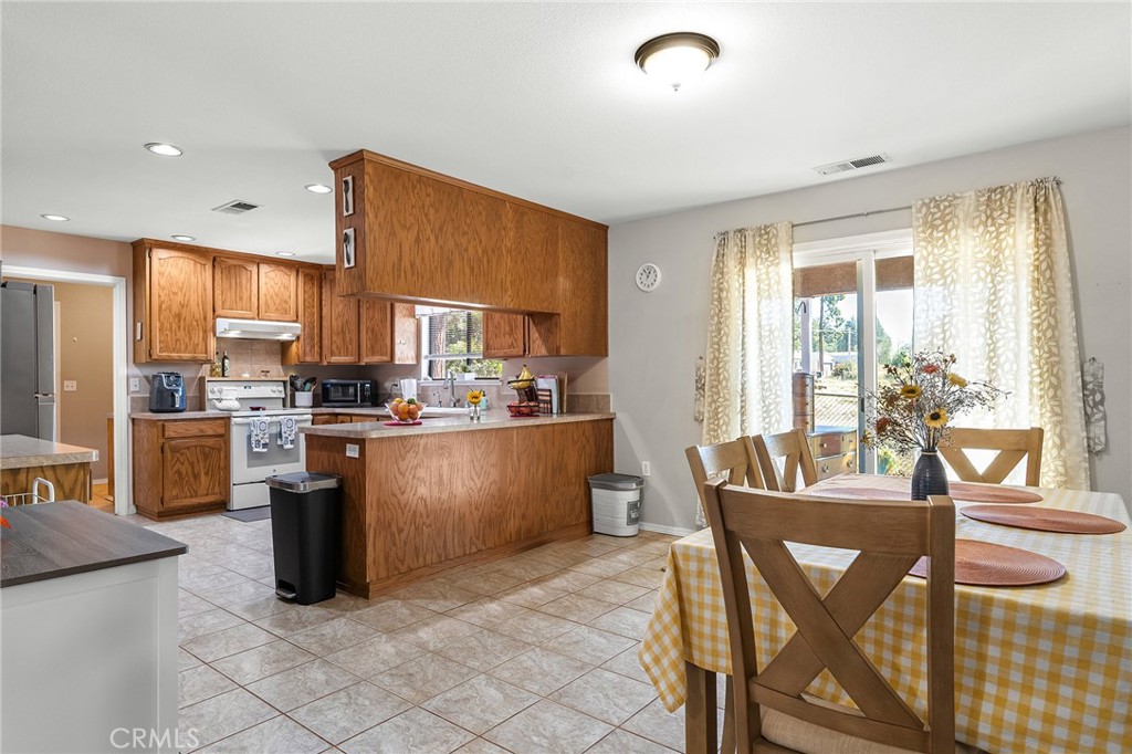 13953 Carver