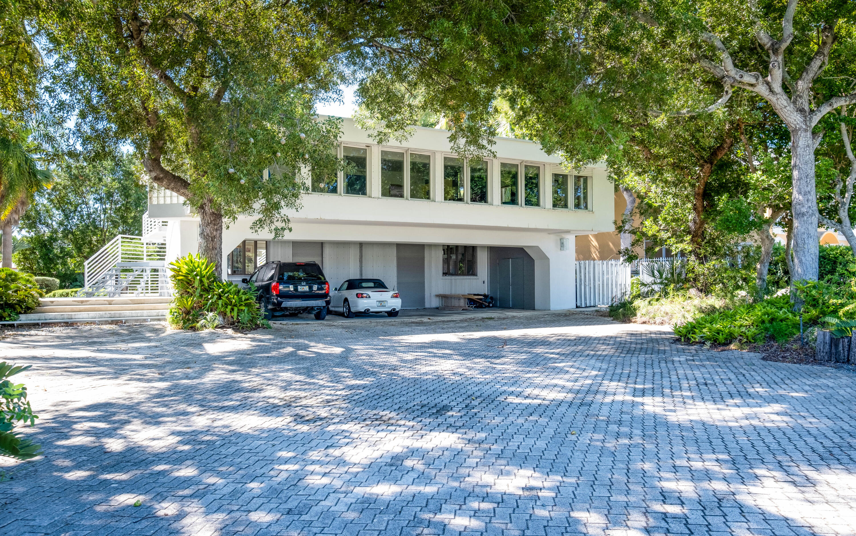 180 S Airport Road