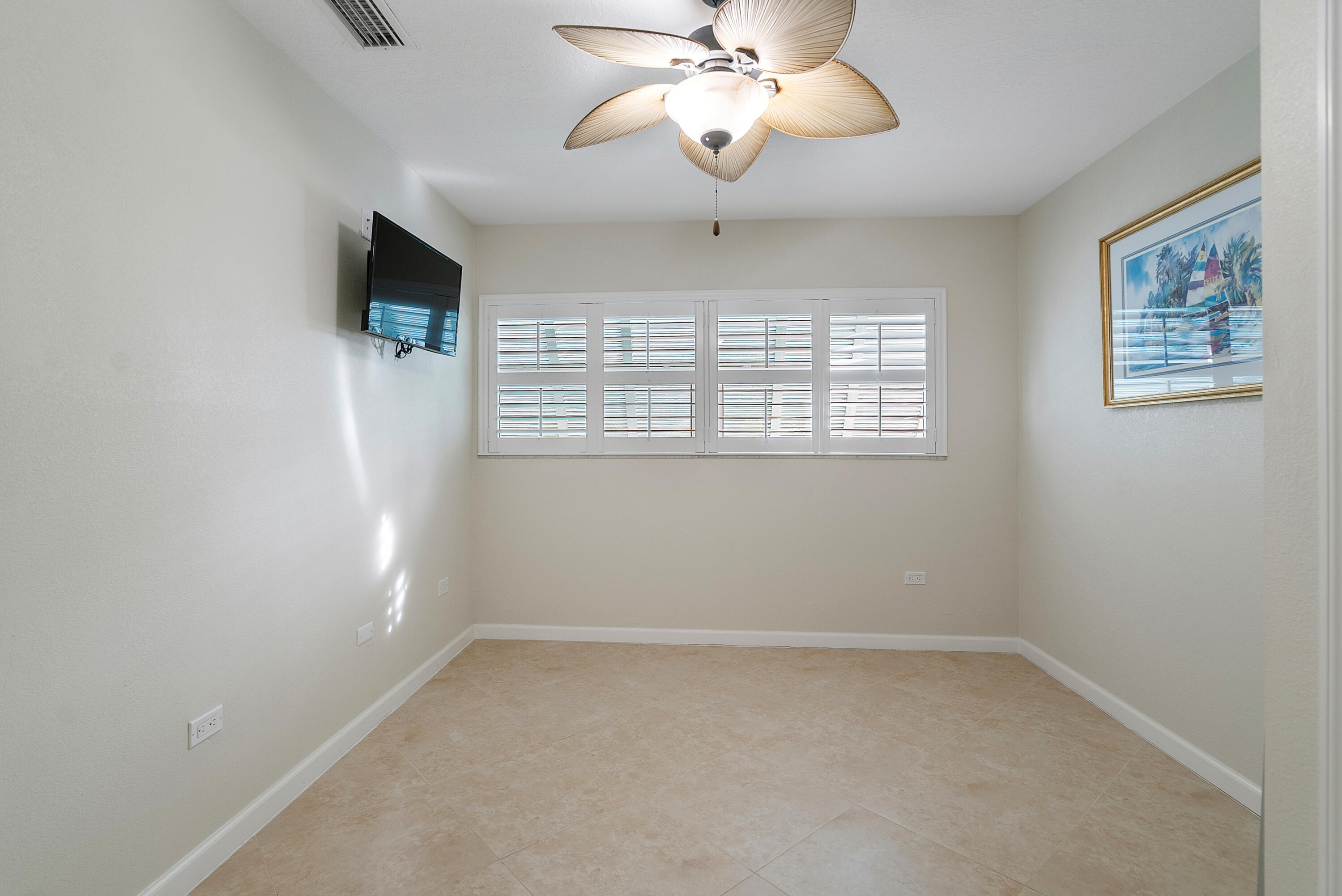 313 Buttonwood Cir & Adjacent Lot