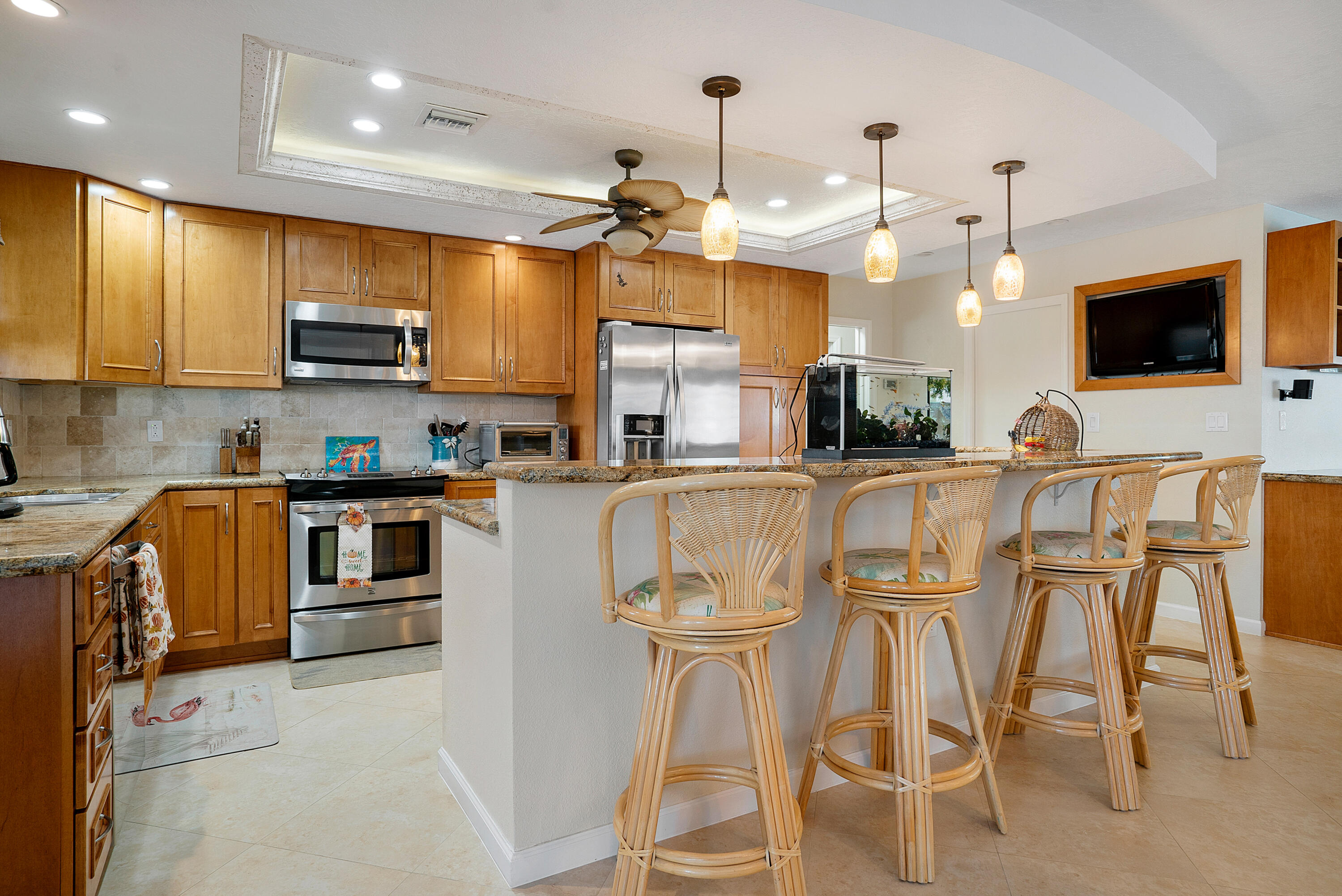 313 Buttonwood Cir & Adjacent Lot