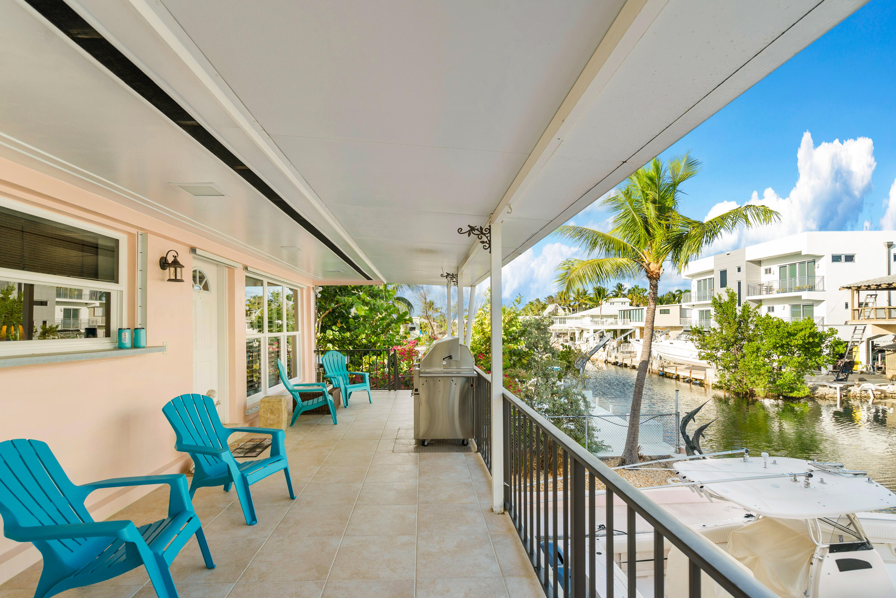 313 Buttonwood Cir & Adjacent Lot