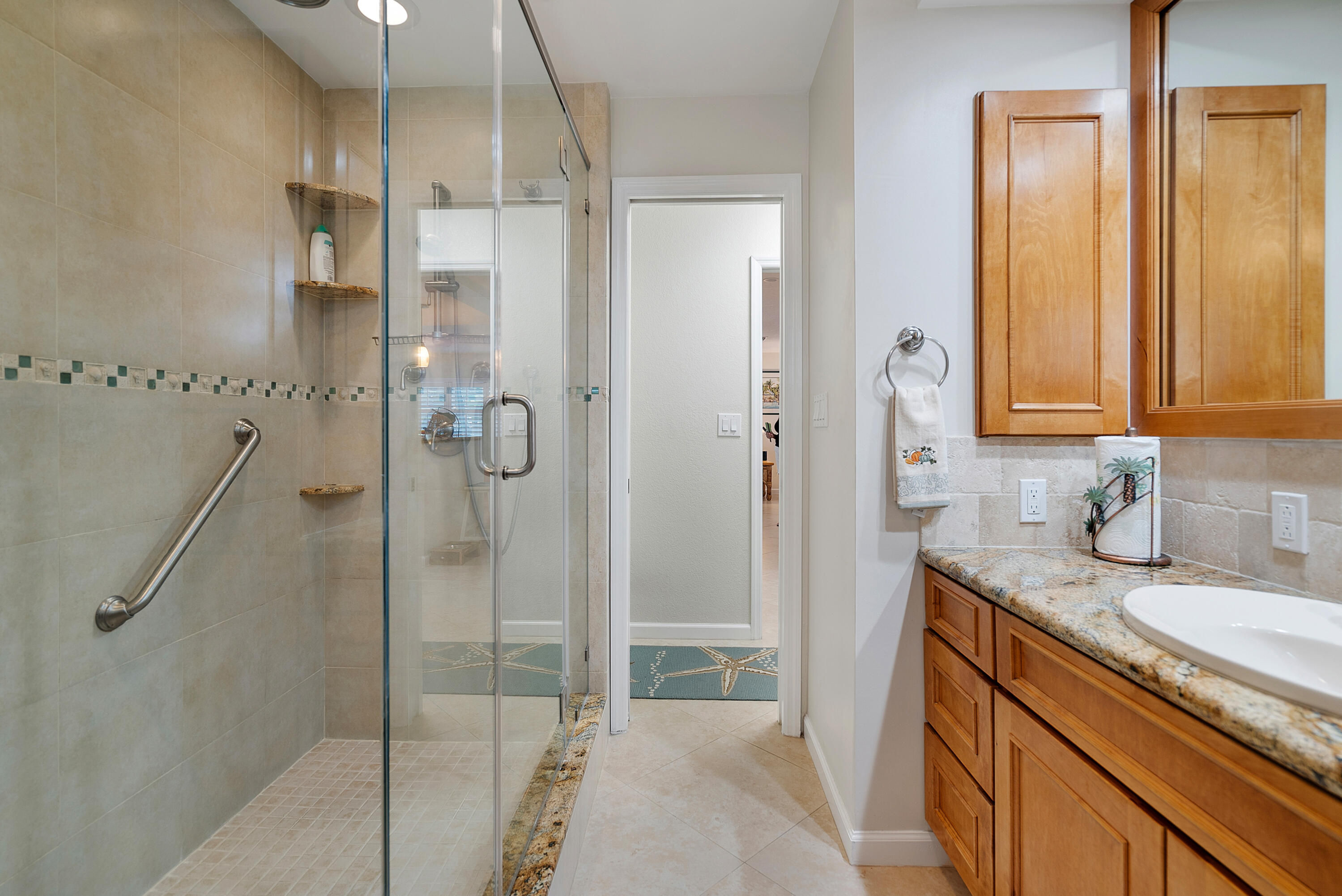 313 Buttonwood Cir & Adjacent Lot