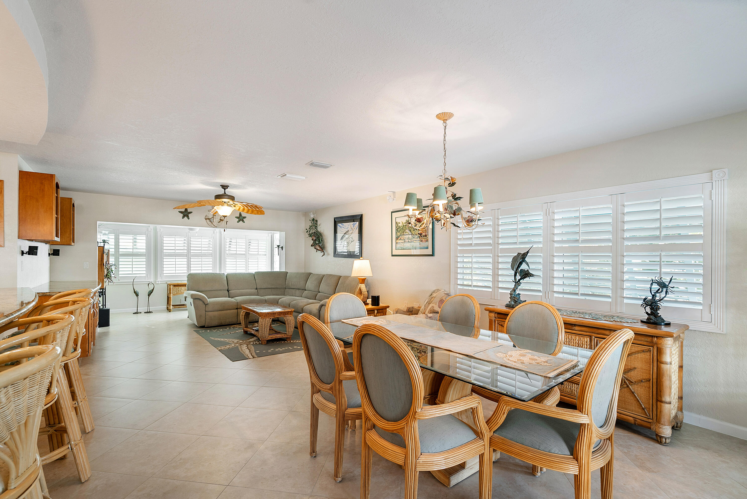 313 Buttonwood Cir & Adjacent Lot