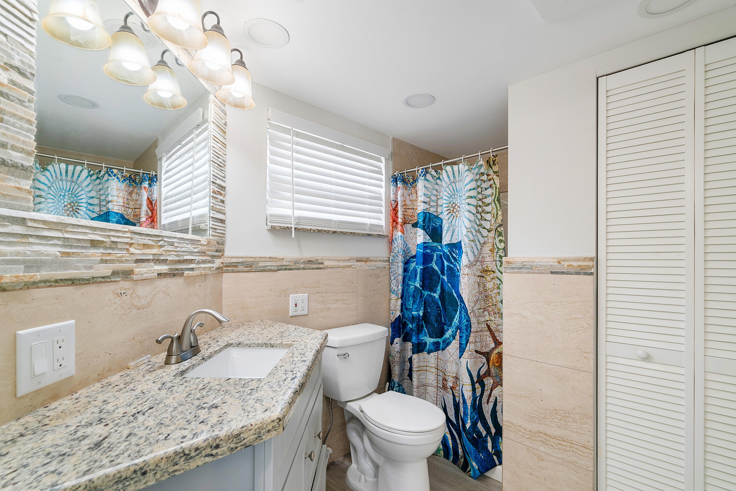 313 Buttonwood Cir & Adjacent Lot