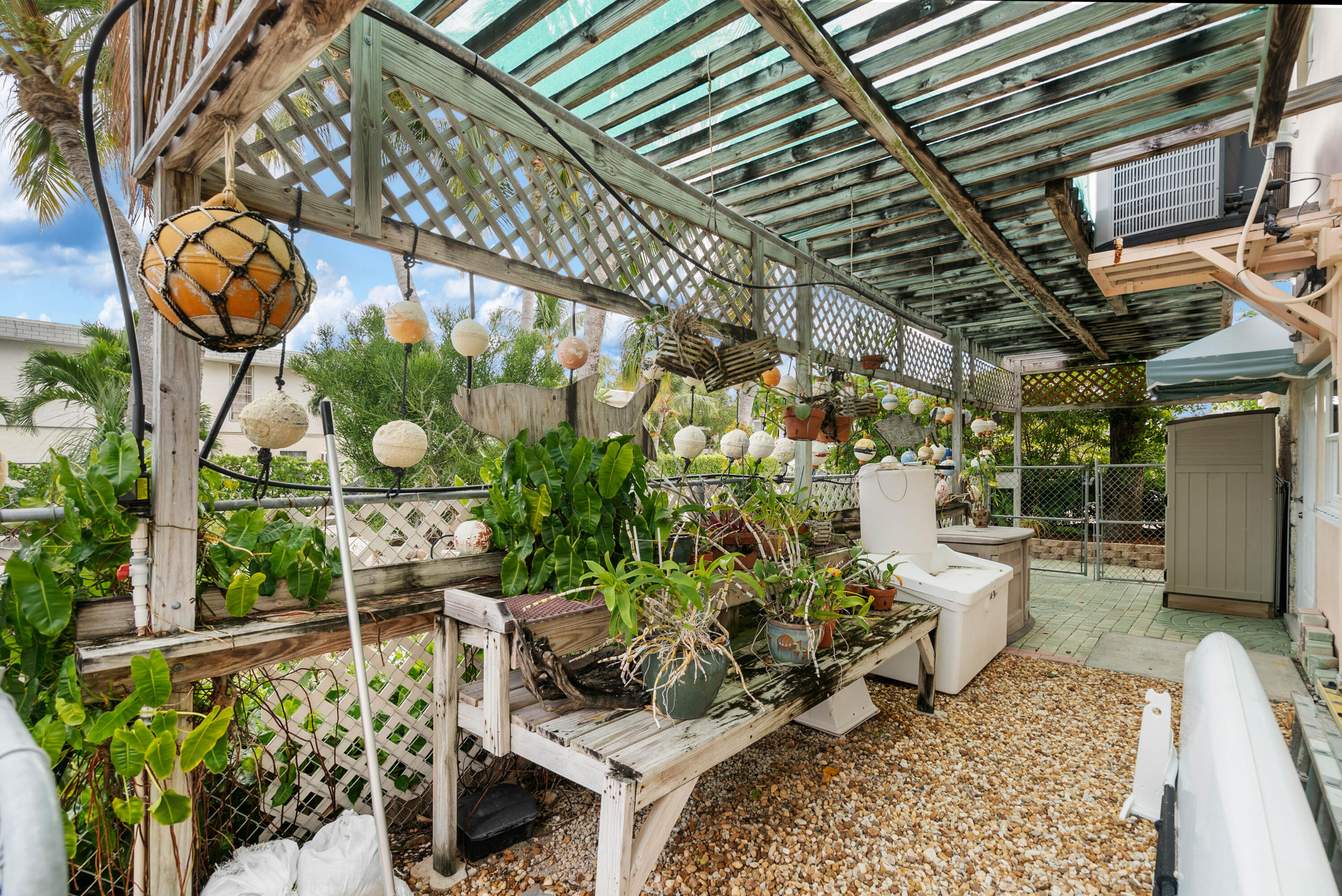 313 Buttonwood Cir & Adjacent Lot