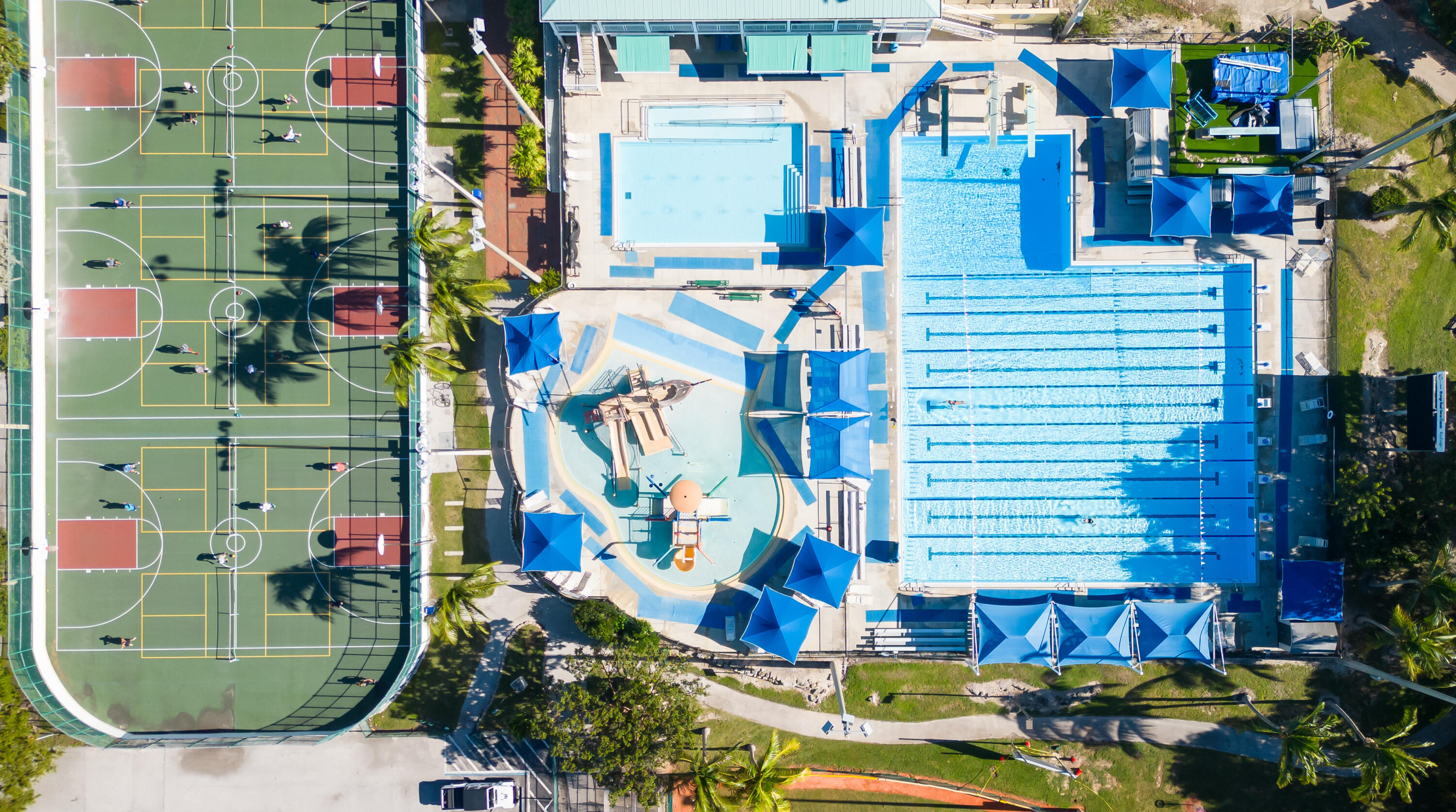 313 Buttonwood Cir & Adjacent Lot