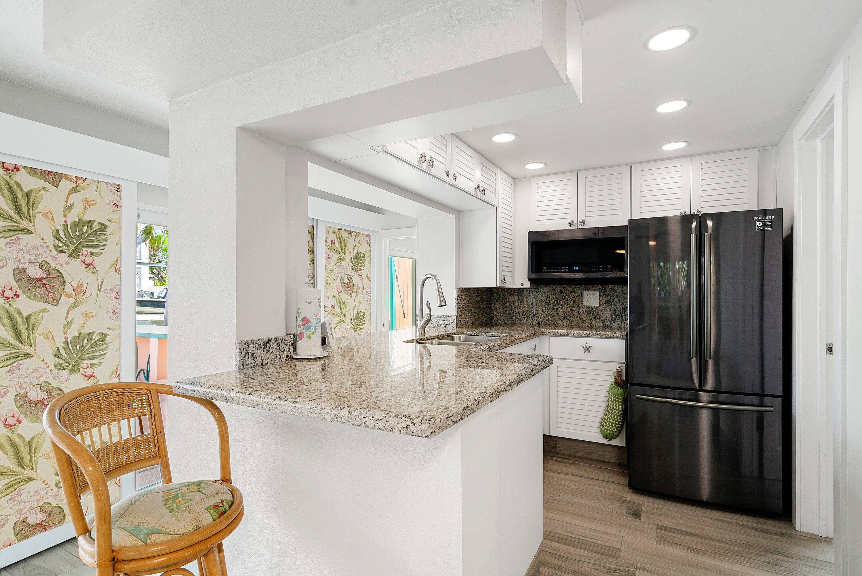 313 Buttonwood Cir & Adjacent Lot