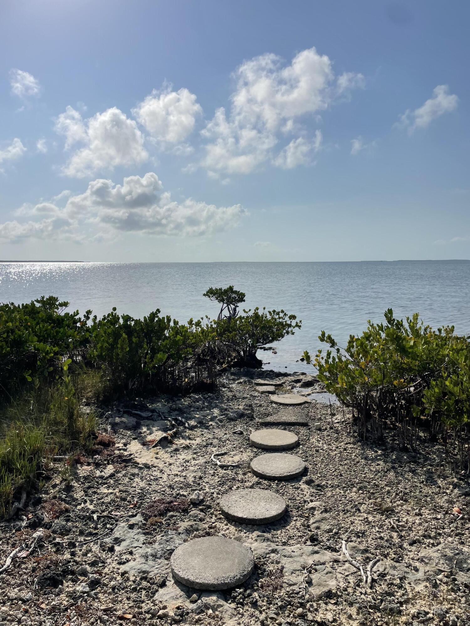88500 Overseas Highway Unit: 214