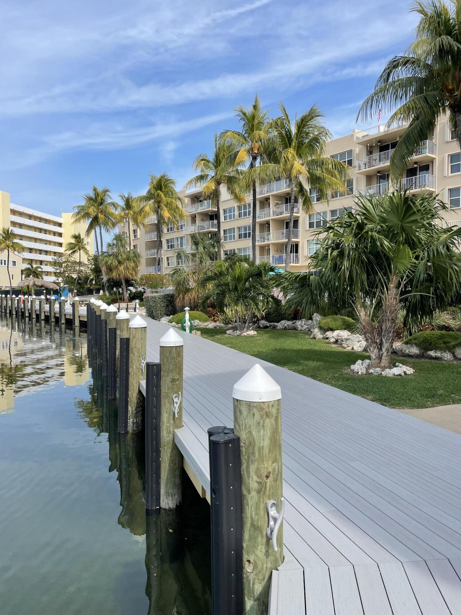 88500 Overseas Highway Unit: 214